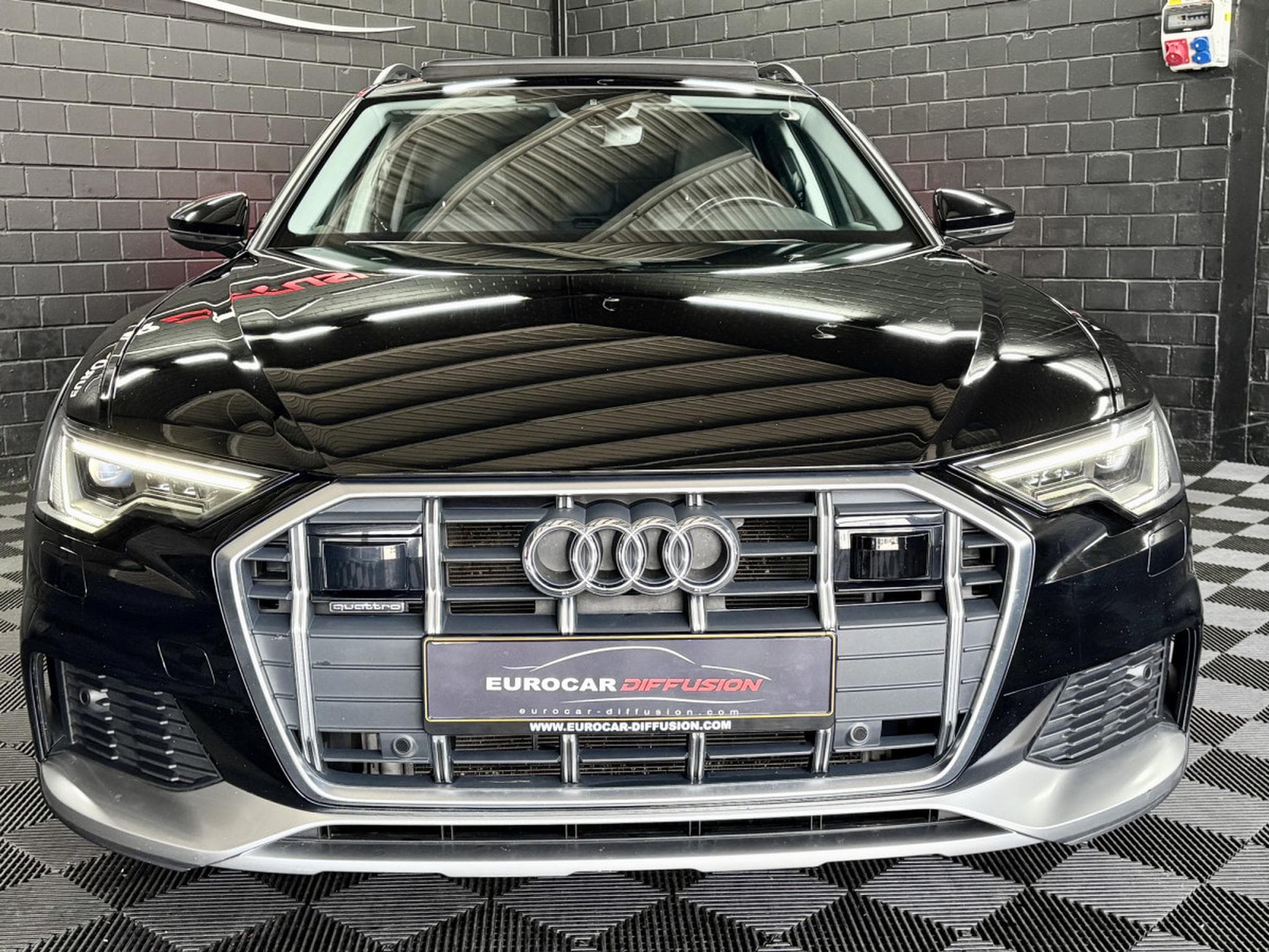 Audi A6 Avant Quattro 2.0 TDI 204 CV S-Tronic *PANO* ATTELAGE* HAYON (2023) - Photo 2