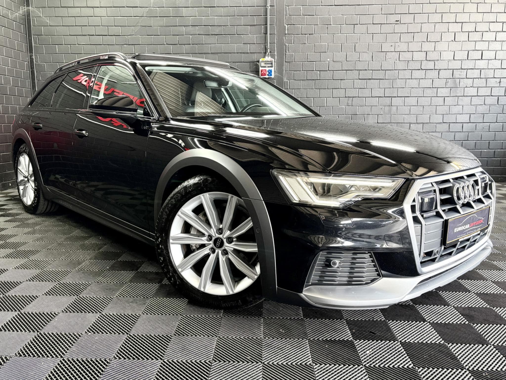 Audi A6 Avant Quattro 2.0 TDI 204 CV S-Tronic *PANO* ATTELAGE* HAYON (2023) - Photo 3