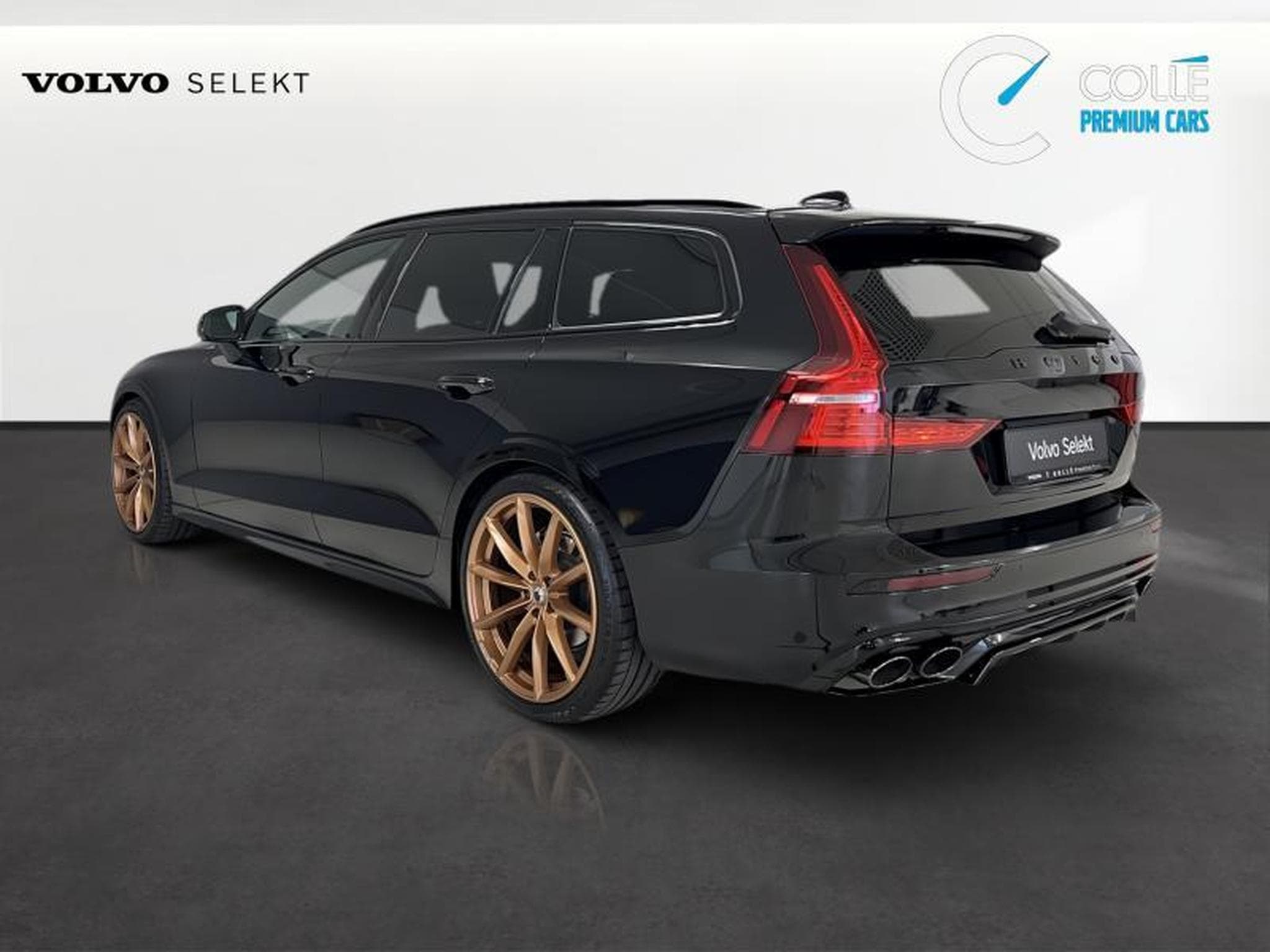 Volvo V60 Plus Dark (2025) - Photo 2