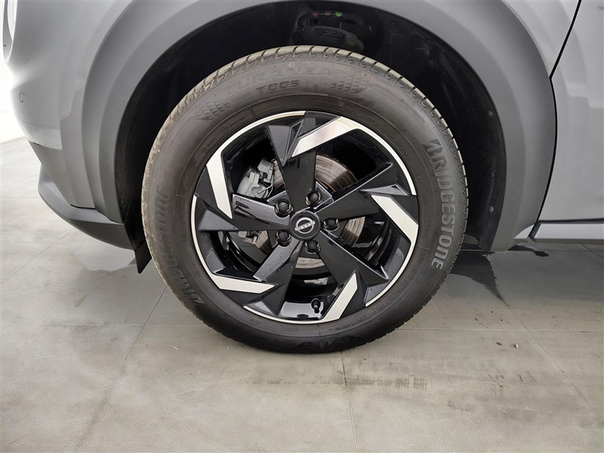 Nissan Juke 1.0 DIG-T 2WD N-Connecta DCT/NAVI/FULL LED/JA17 (2022) - Photo 6