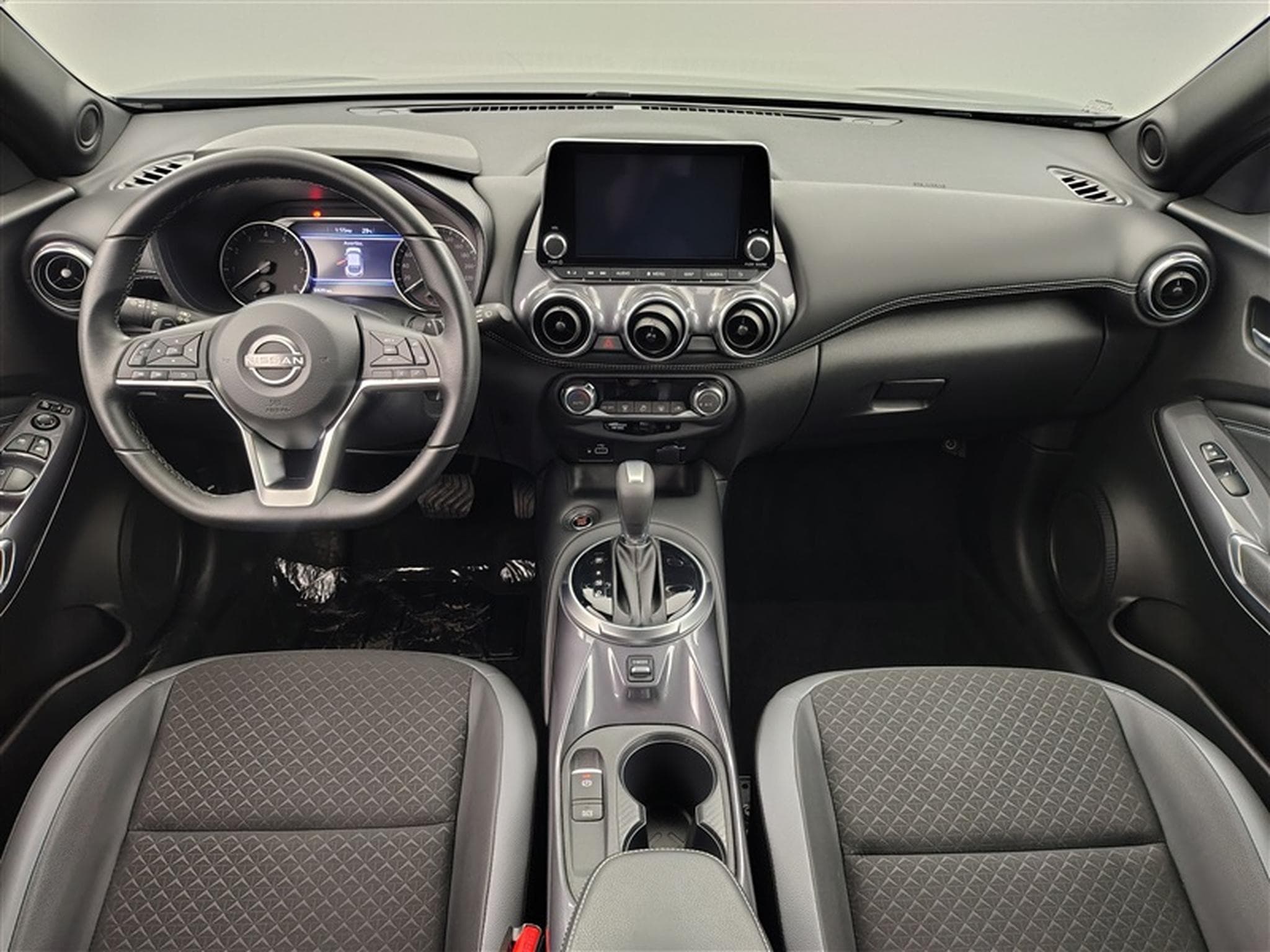 Nissan Juke 1.0 DIG-T 2WD N-Connecta DCT/NAVI/FULL LED/JA17 (2022) - Photo 8