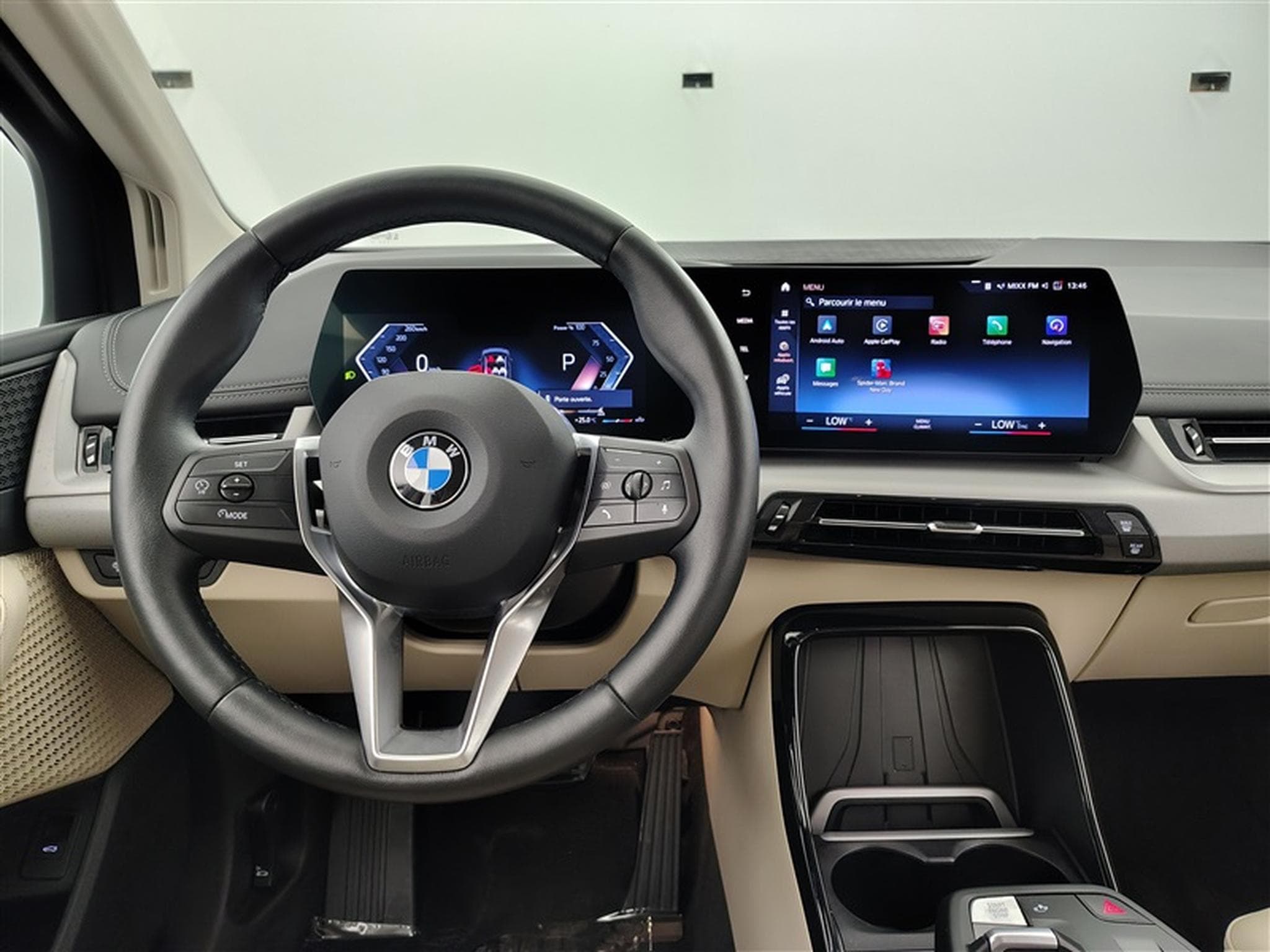 BMW 218 Active Tourer 218iA Cuir Navci / CarPlay / Caméra / ... (2023) - Photo 9
