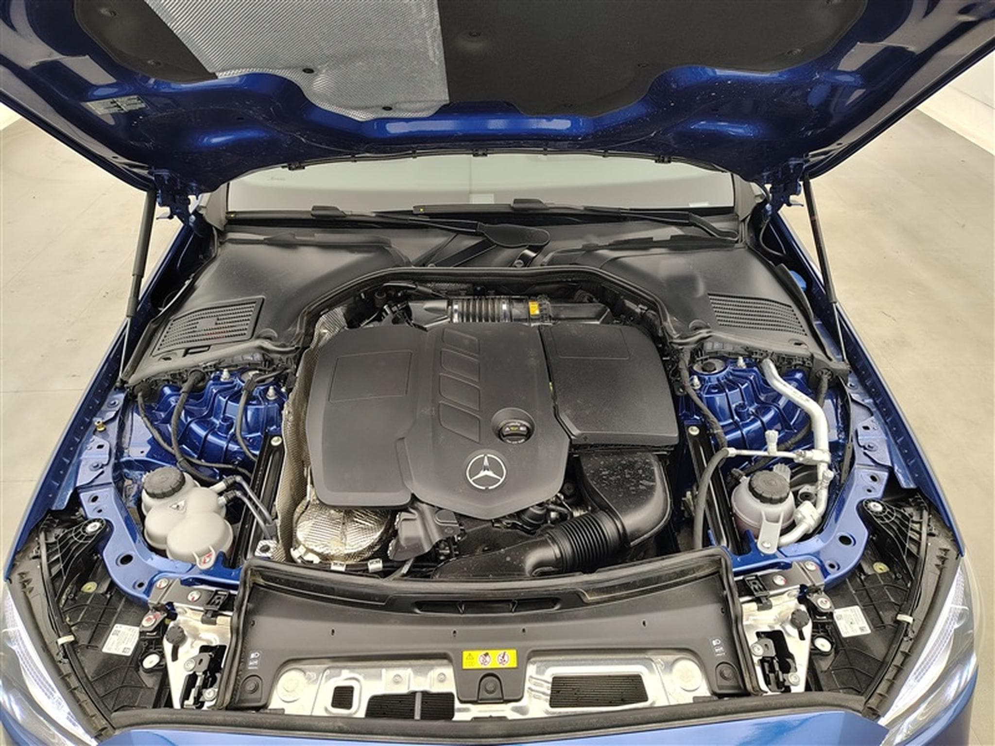 Mercedes C 200 d MHEV  STAR EDITION/AMG LINE/Toit Pano/ JA 19"/... (2025) - Photo 21