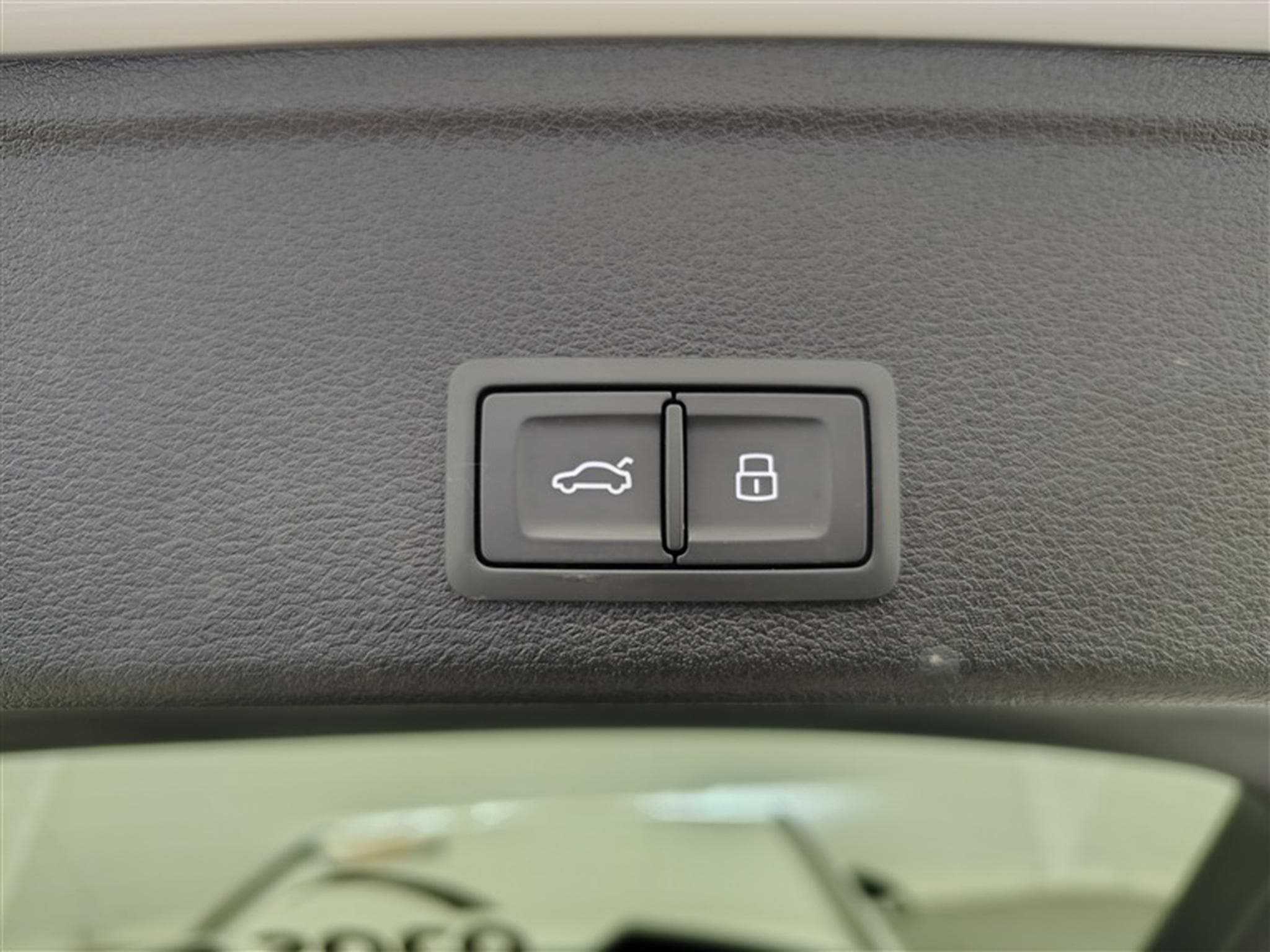 Audi A4 40 TDI QUATTRO S-Tronic S-Line (2025) - Photo 19
