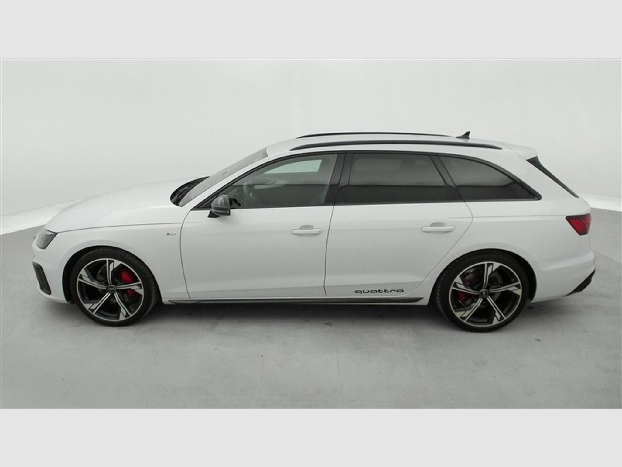 Audi A4 40 TDI QUATTRO S-Tronic S-Line (2025) - Photo 3