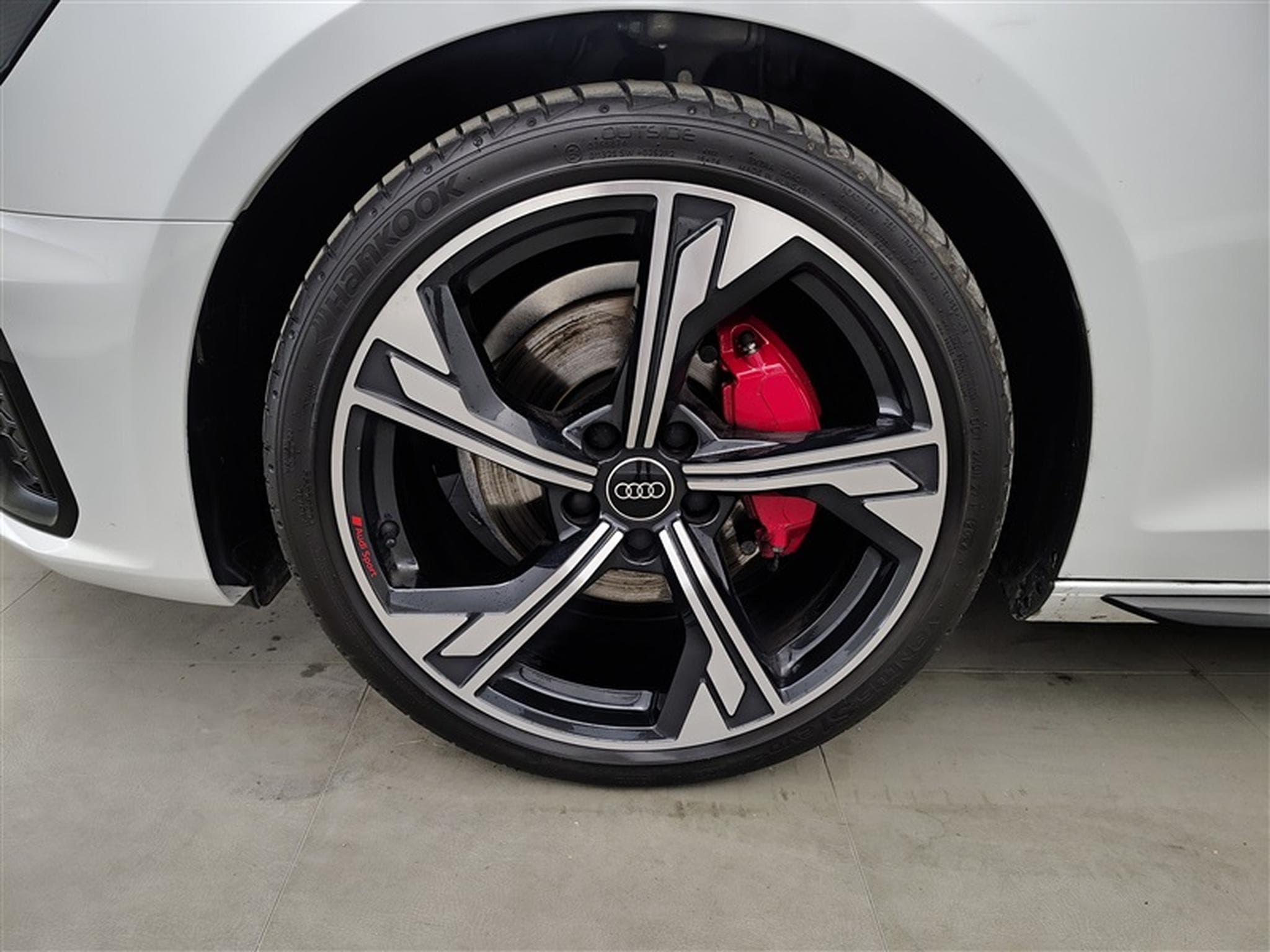 Audi A4 40 TDI QUATTRO S-Tronic S-Line (2025) - Photo 6