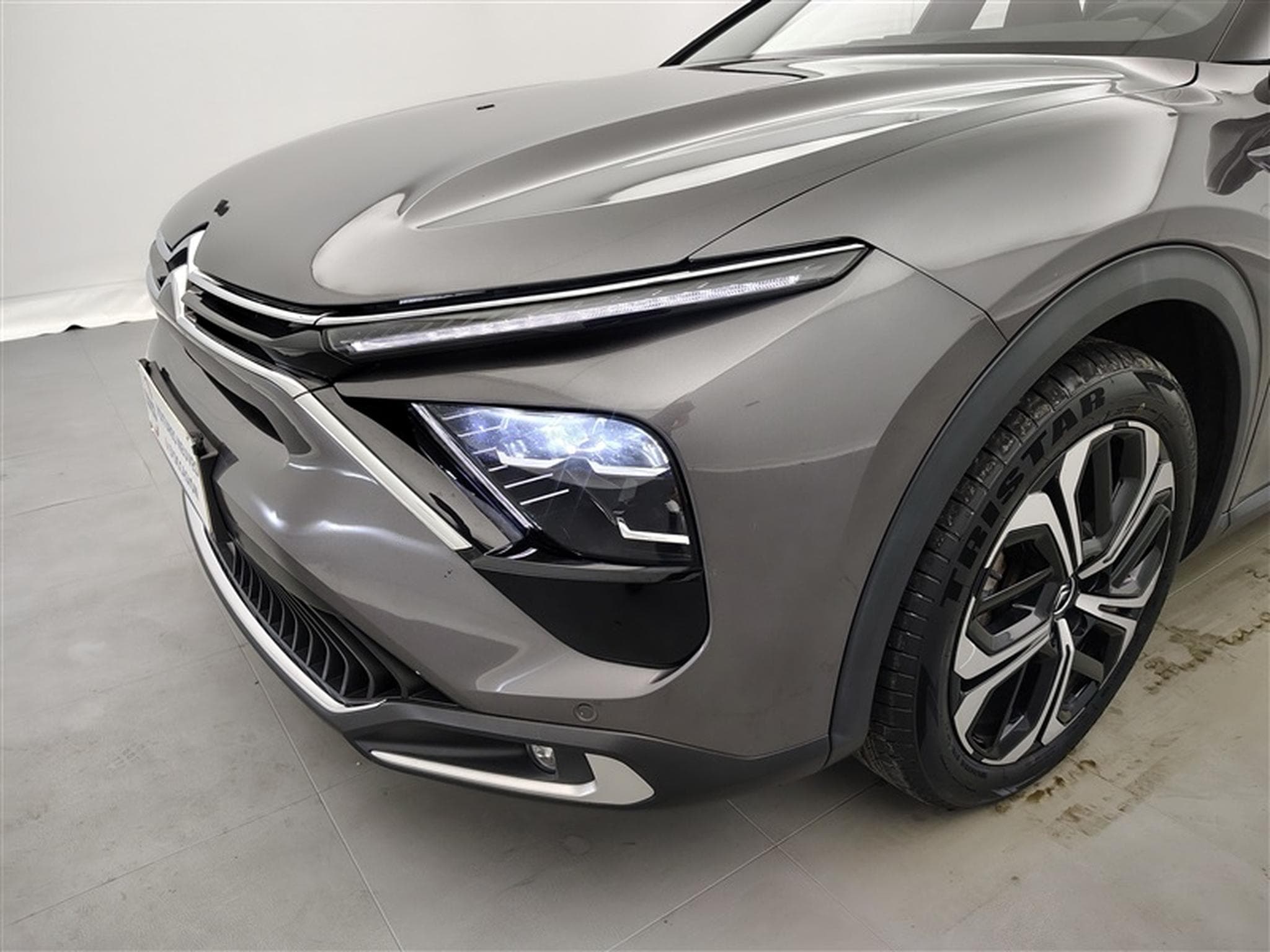 Citroen C5 X 1.2 PureTech 130cv EAT8 Plus NAVI / FULL LED / CUIR / JA 19" (2024) - Photo 15