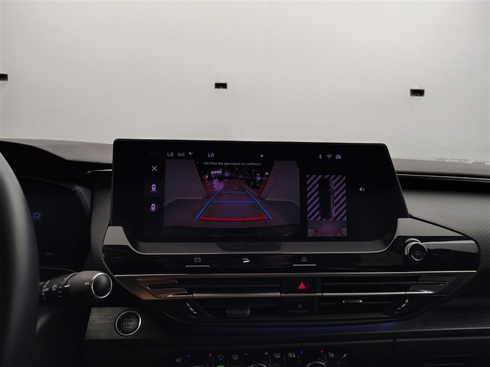 Citroen C5 X 1.2 PureTech 130cv EAT8 Plus NAVI / FULL LED / CUIR / JA 19" (2024) - Photo 17