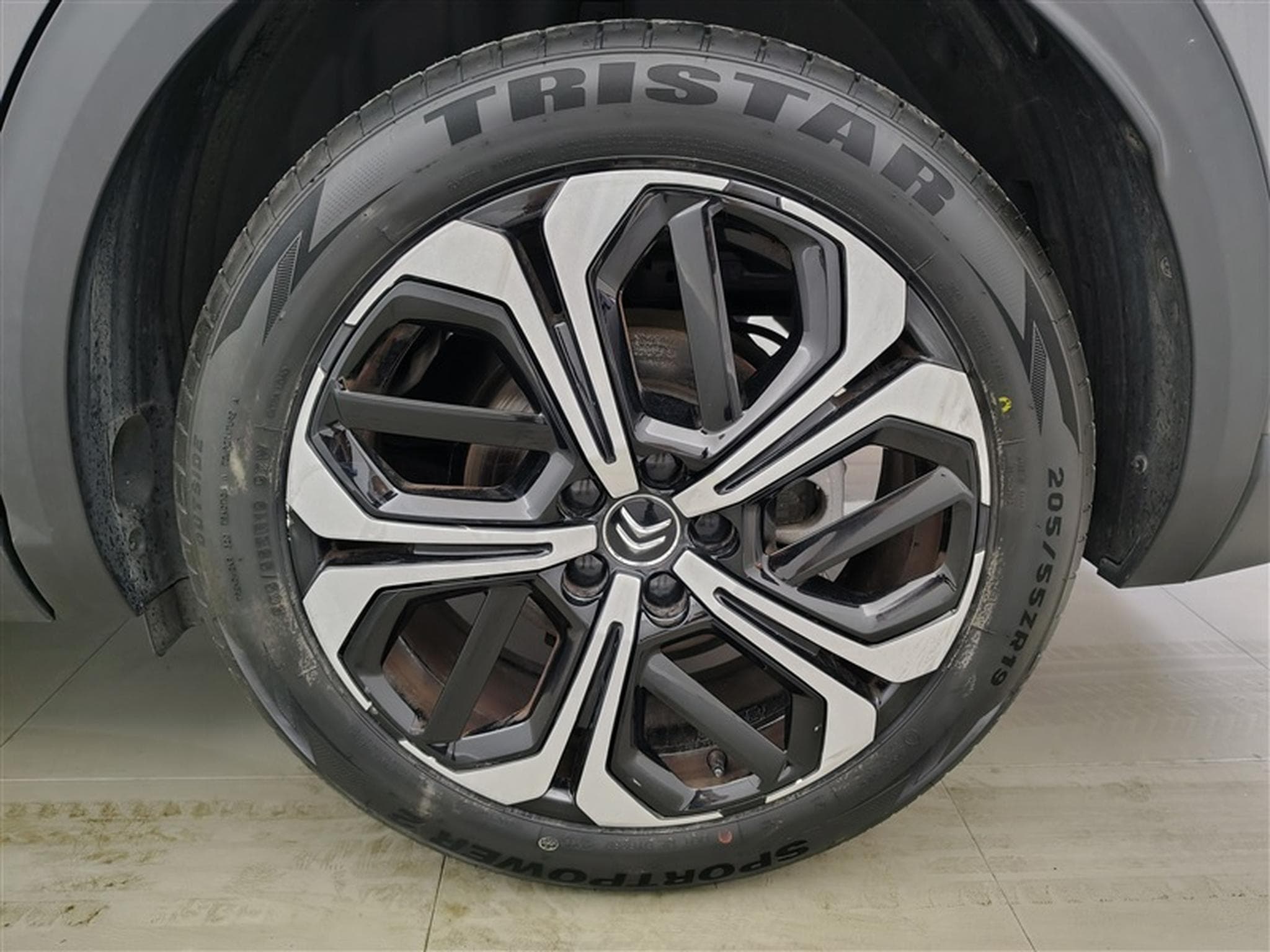Citroen C5 X 1.2 PureTech 130cv EAT8 Plus NAVI / FULL LED / CUIR / JA 19" (2024) - Photo 6