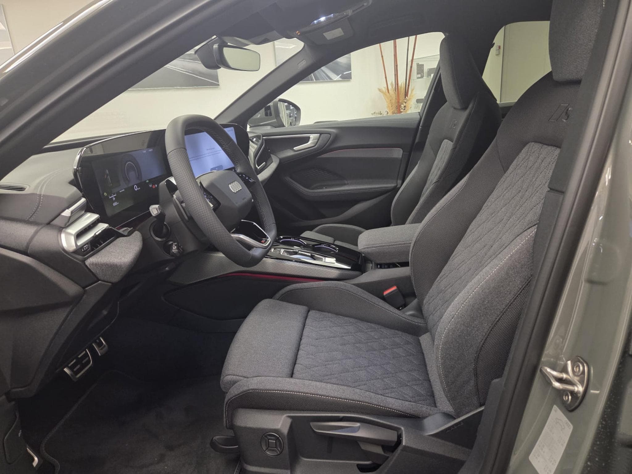 Audi A5 Berline S line TFSI 150ch / 110kW S tronic (2026) - Photo 3