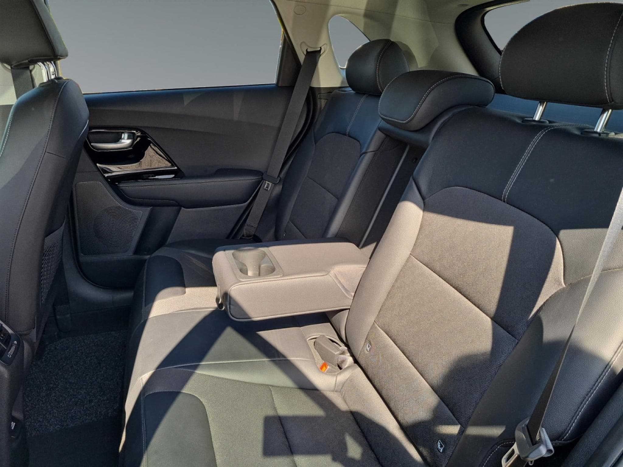 Kia Niro More 1.6 GDi HEV 6DCT (2021) - Photo 15