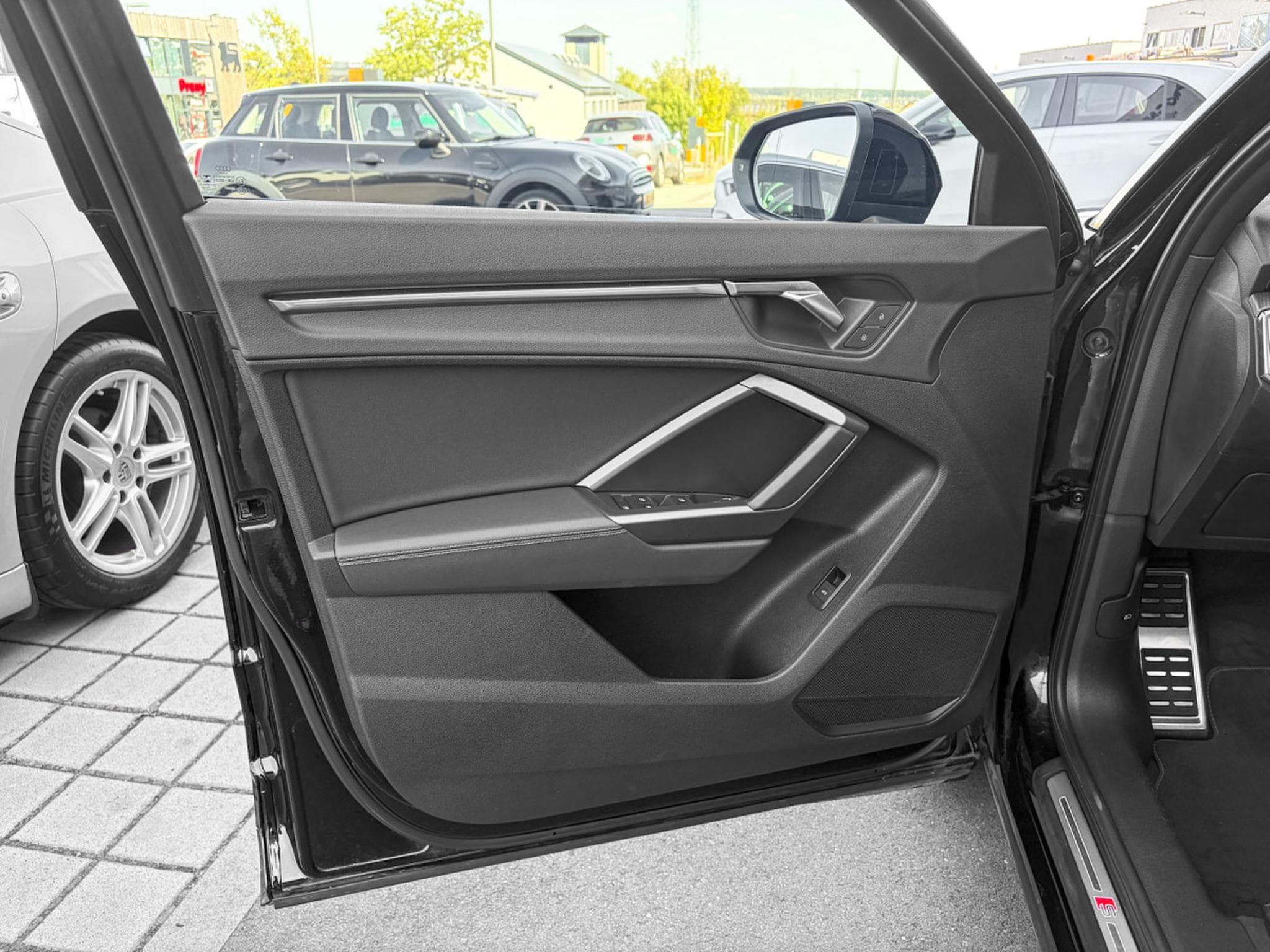 Audi Q3 Q3 Sportback 35 TFSI S line/Pano/19/360°/ (2021) - Photo 18