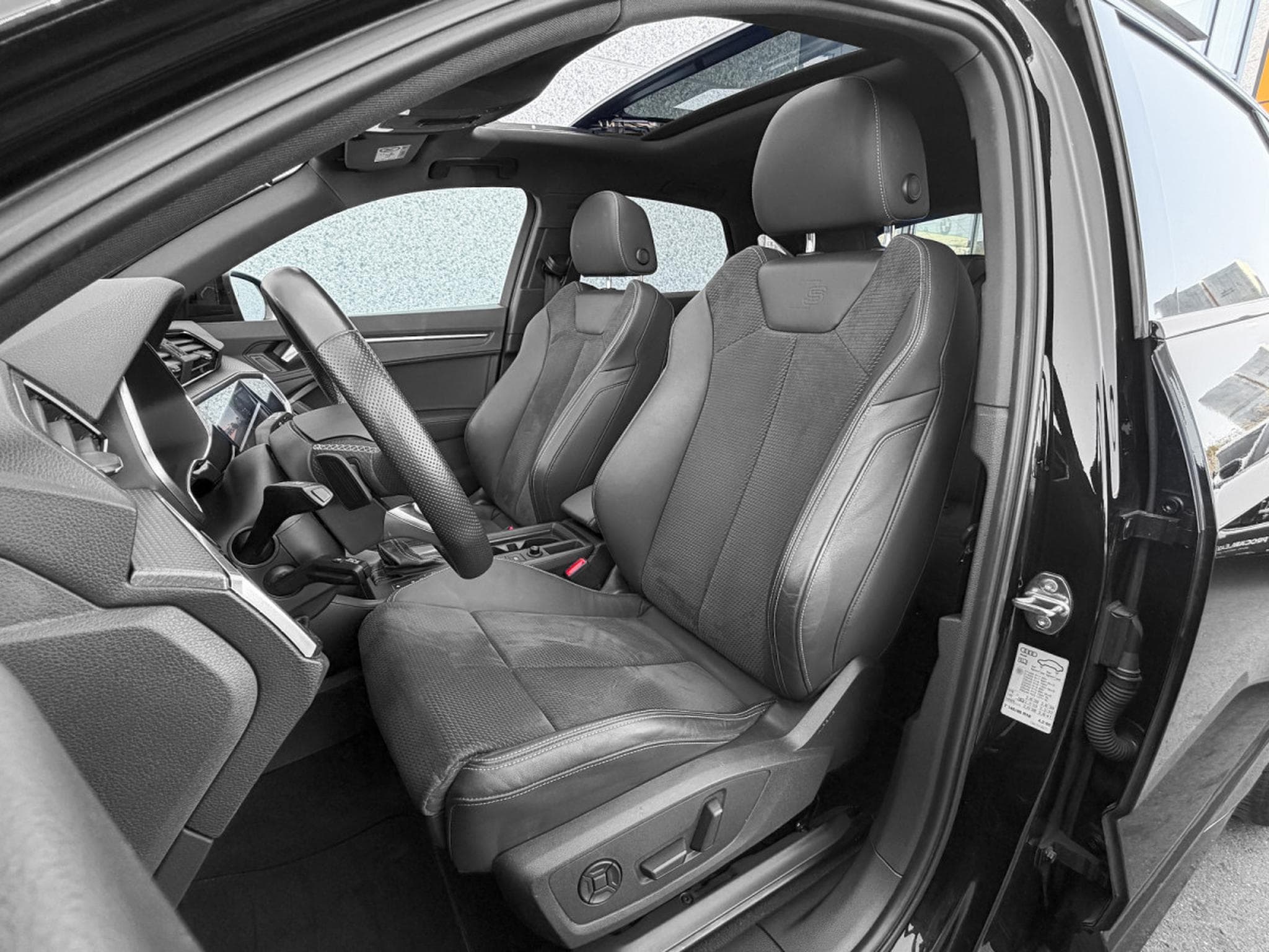 Audi Q3 Q3 Sportback 35 TFSI S line/Pano/19/360°/ (2021) - Photo 6