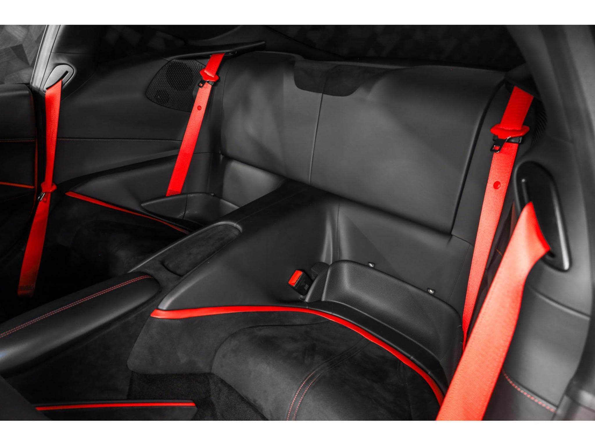 Ferrari Roma V8 - ROSSO CORSA (2022) - Photo 19