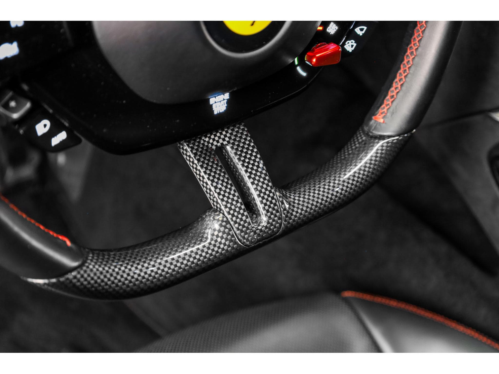 Ferrari Roma V8 - ROSSO CORSA (2022) - Photo 27