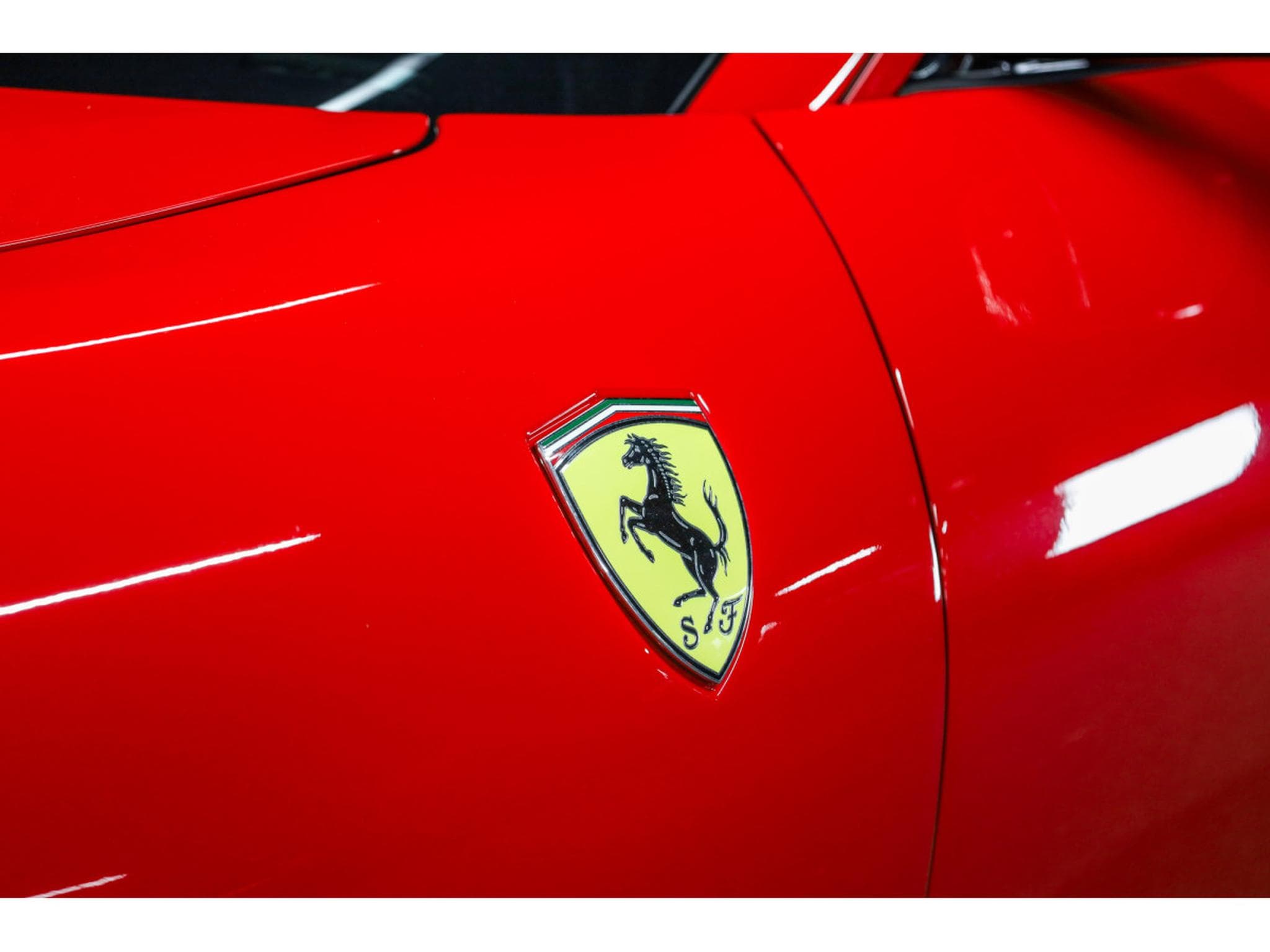 Ferrari Roma V8 - ROSSO CORSA (2022) - Photo 29
