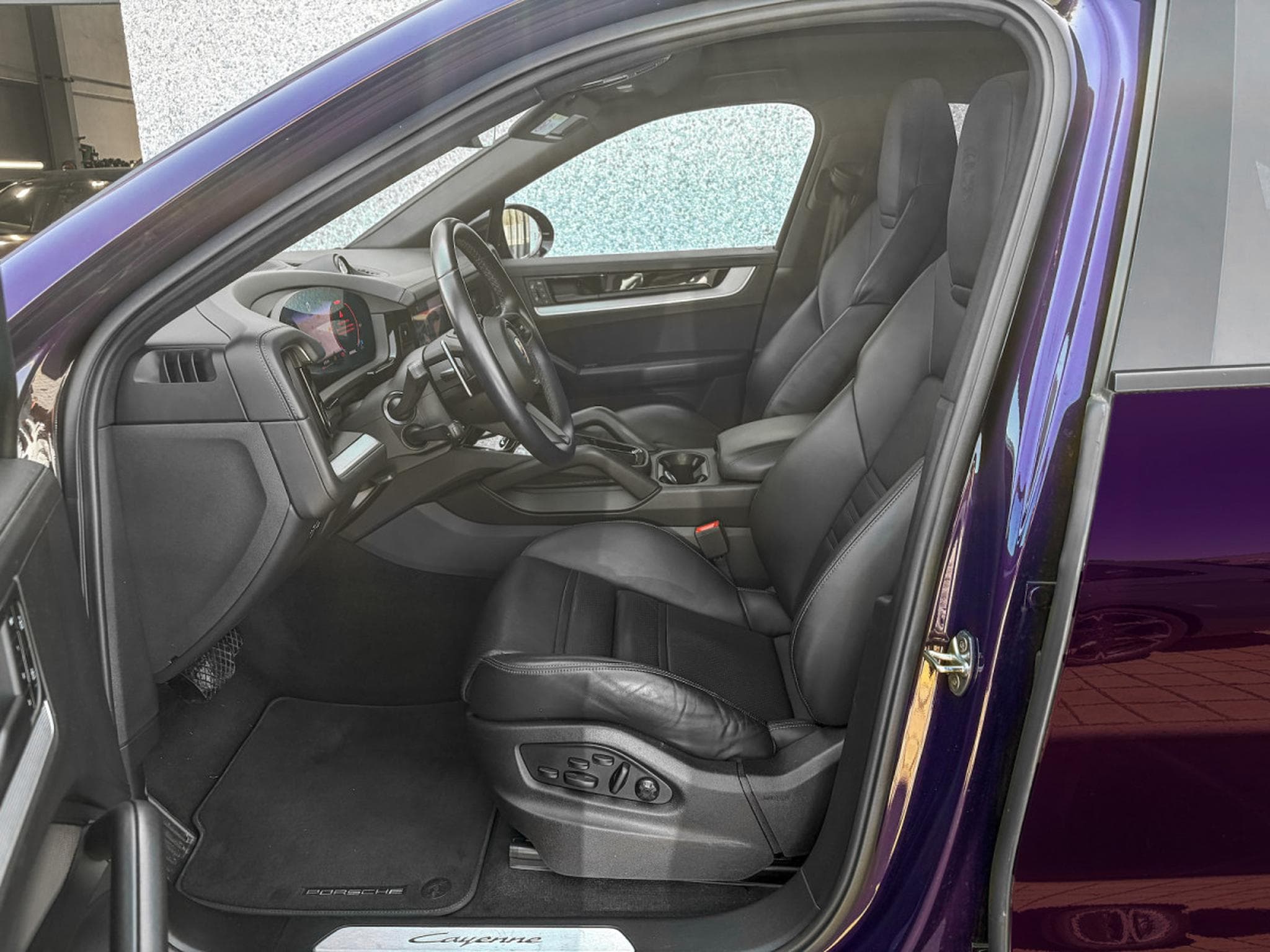 Porsche Cayenne Cayenne Coupe / PANORAMA / ACC / 360° / CHRONO/HUD/VOLL (2024) - Photo 17