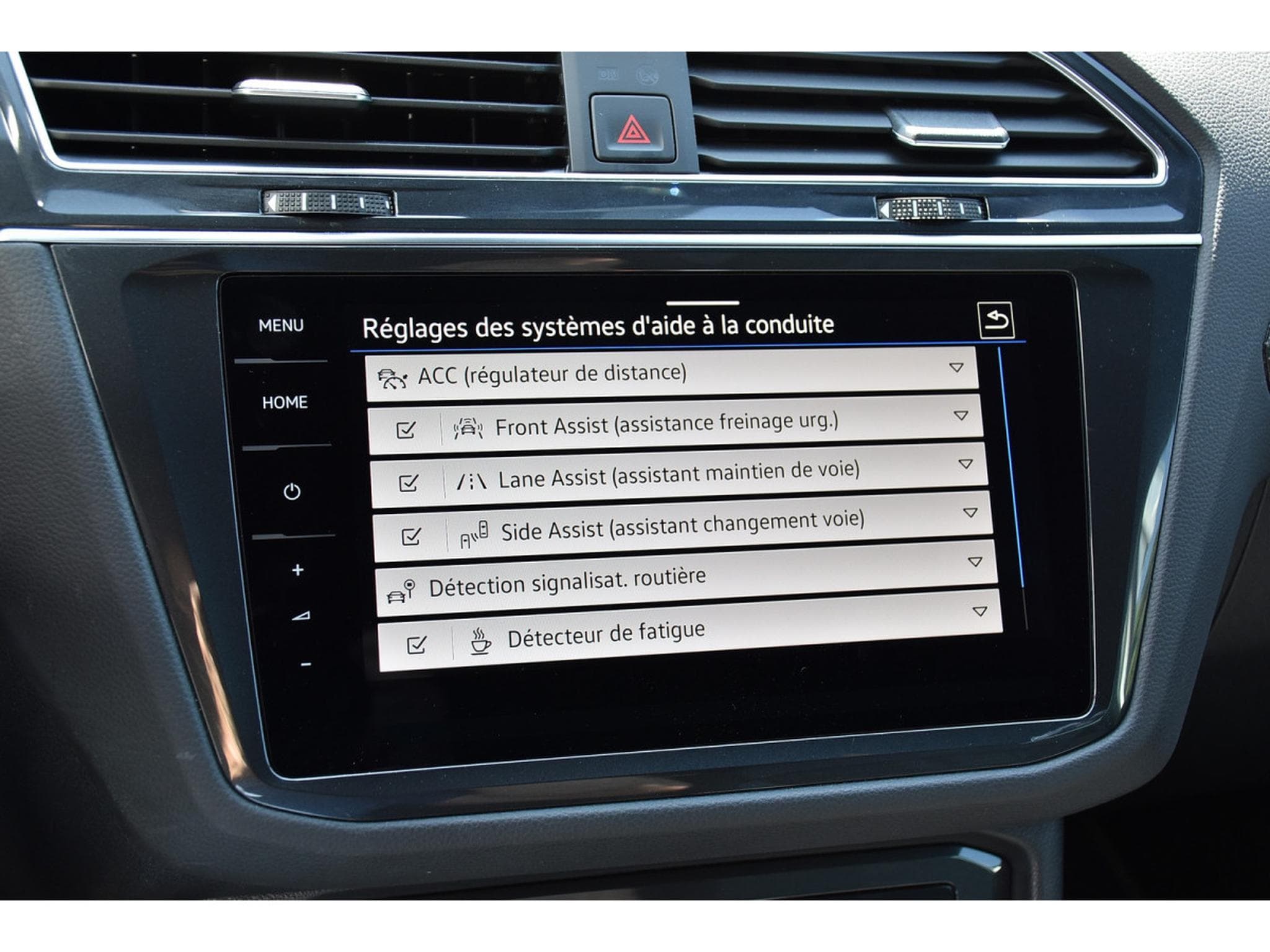 VW Tiguan 1.4 TSI eHybrid R-Line DSG ACC TRAVEL SIDE PARK CAM 1° MAIN (2023) - Photo 12