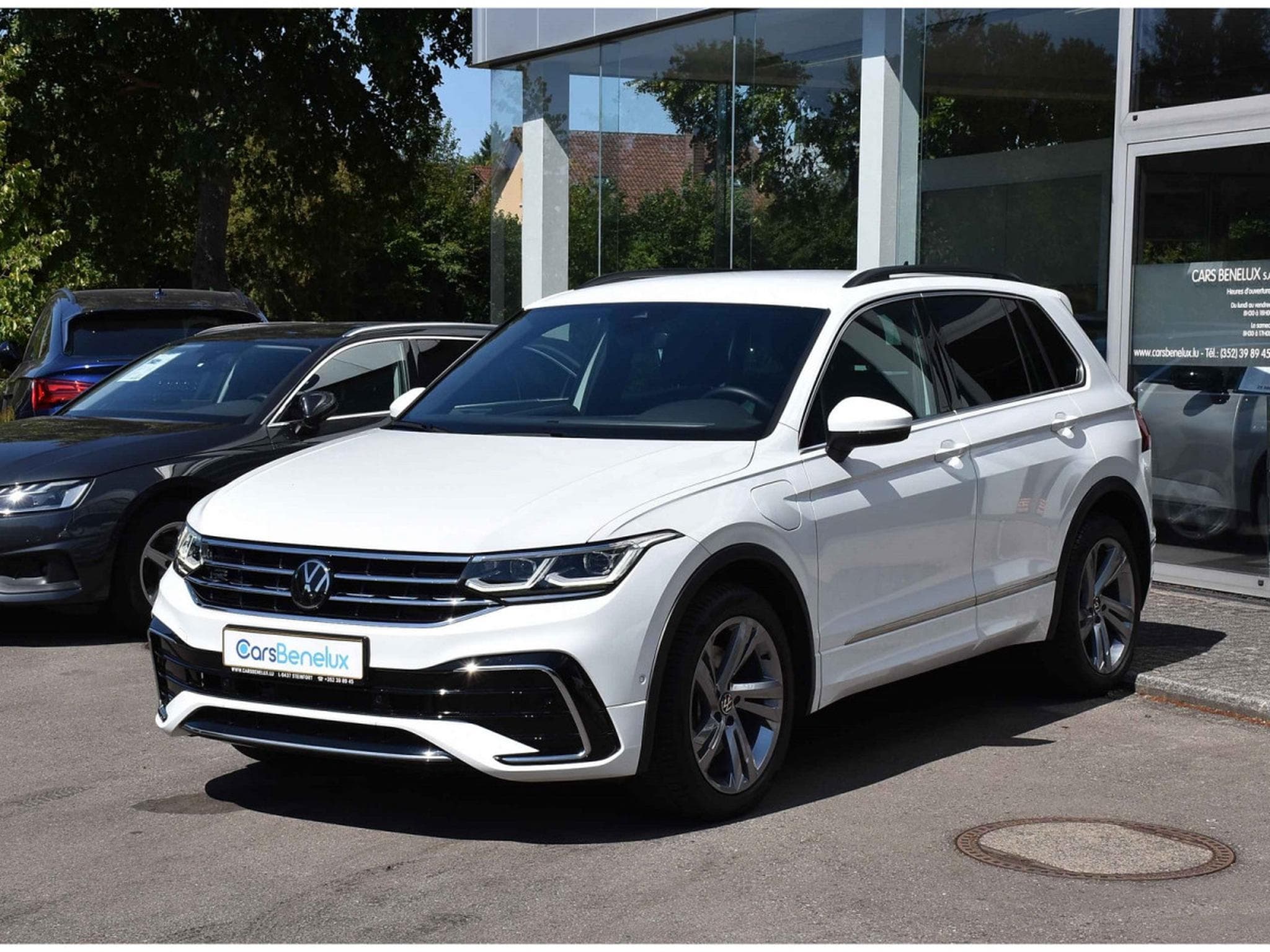 VW Tiguan 1.4 TSI eHybrid R-Line DSG ACC TRAVEL SIDE PARK CAM 1° MAIN (2023) - Photo 2