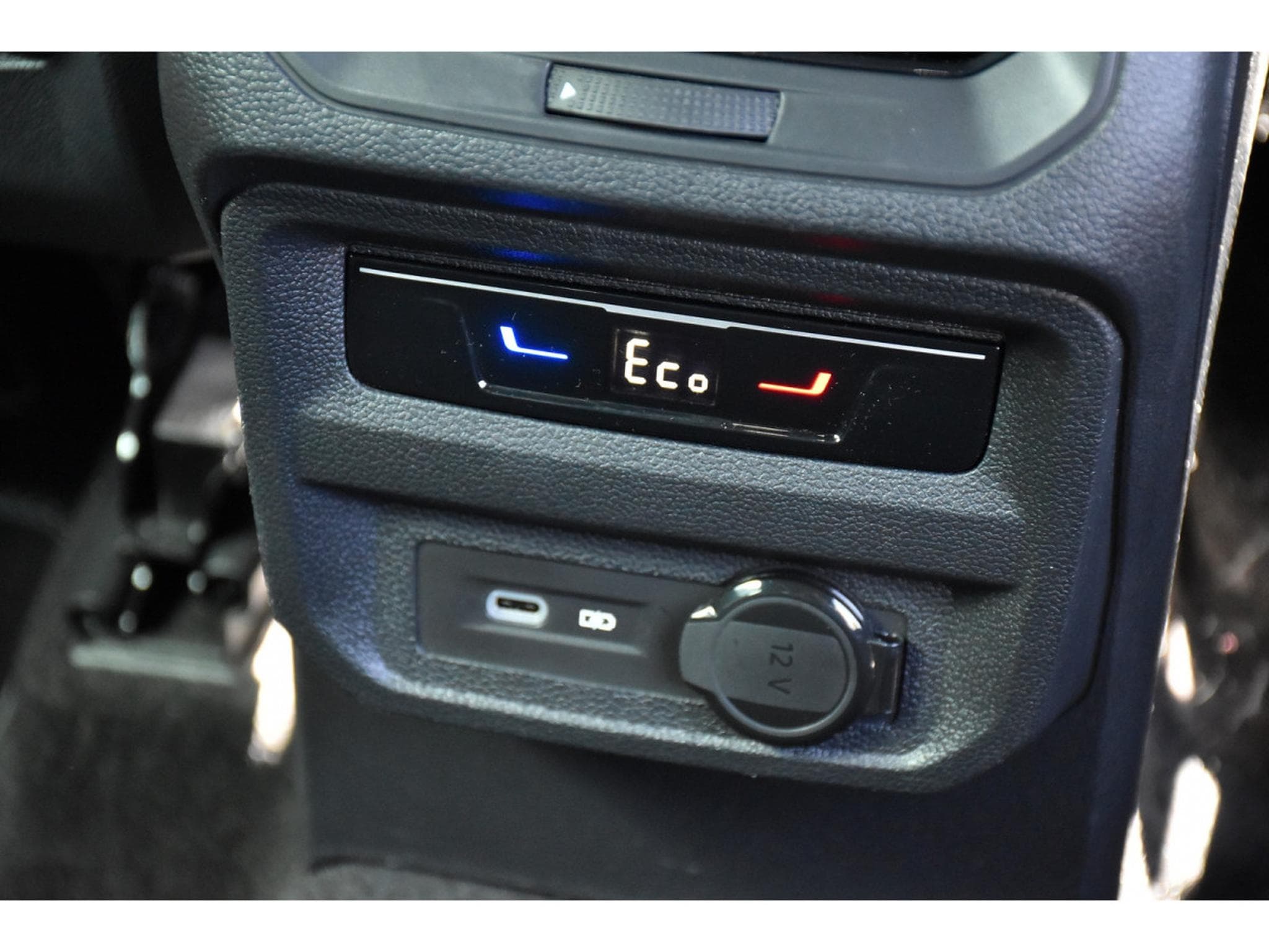 VW Tiguan 1.4 TSI eHybrid R-Line DSG ACC TRAVEL SIDE PARK CAM 1° MAIN (2023) - Photo 21