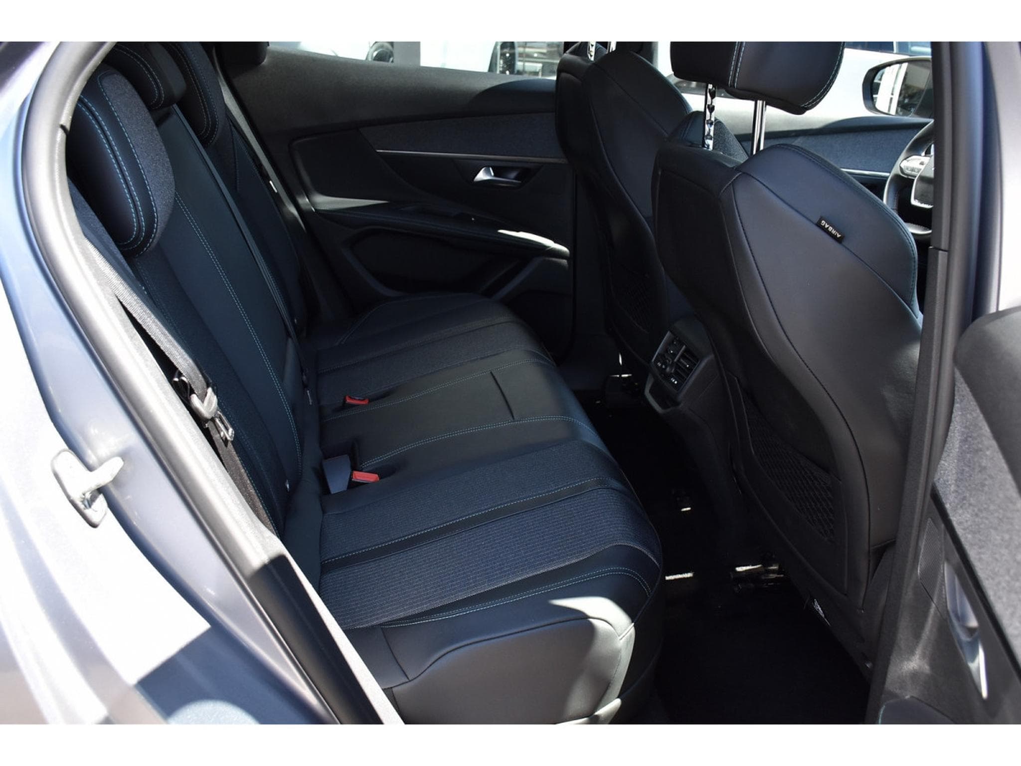 Peugeot 3008 1.6 Hybrid PHEV 224 Allure e-EAT8 ACC LANE SIDE CAM 1° MAIN (2022) - Photo 8