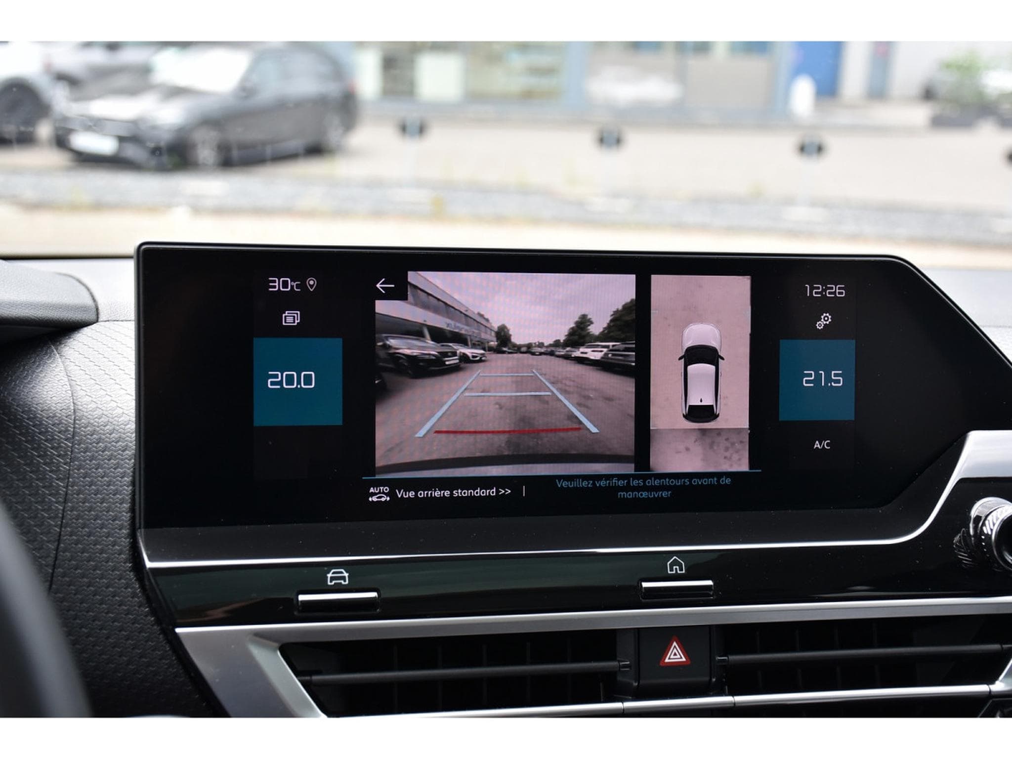 Citroën C4 1.2 PureTech 130 Shine EAT8 CUIR PANO HUD CAM360 1° MAIN (2022) - Photo 15