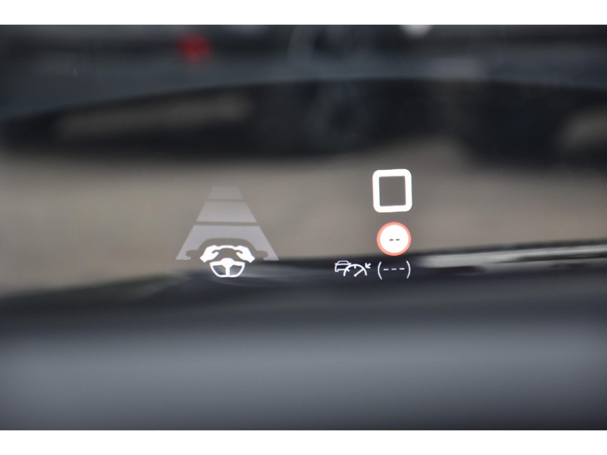 Citroën C4 1.2 PureTech 130 Shine EAT8 CUIR PANO HUD CAM360 1° MAIN (2022) - Photo 17