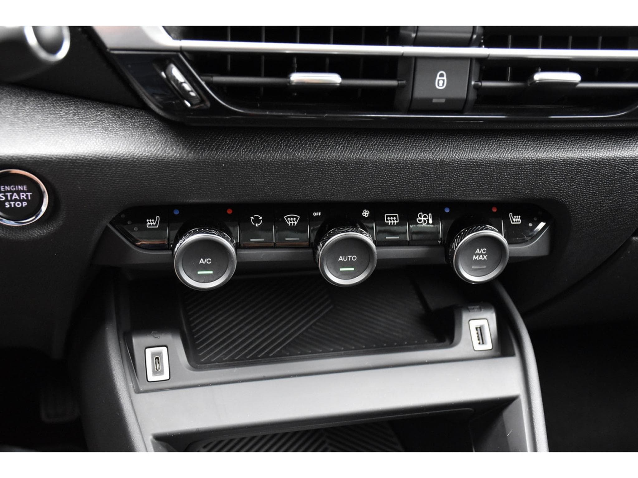 Citroën C4 1.2 PureTech 130 Shine EAT8 CUIR PANO HUD CAM360 1° MAIN (2022) - Photo 18