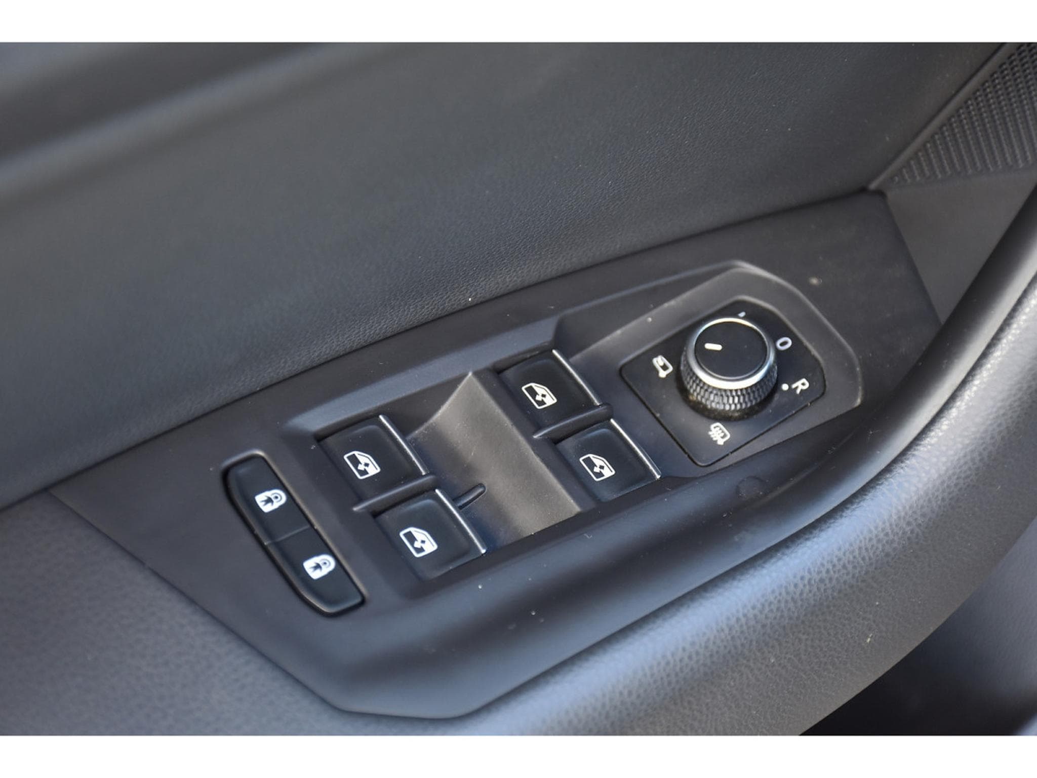 VW Touareg 3.0 TSI eHybrid PHEV 4Motion Elegance Tip. SUSP PNEU ATT RMQ (2021) - Photo 21