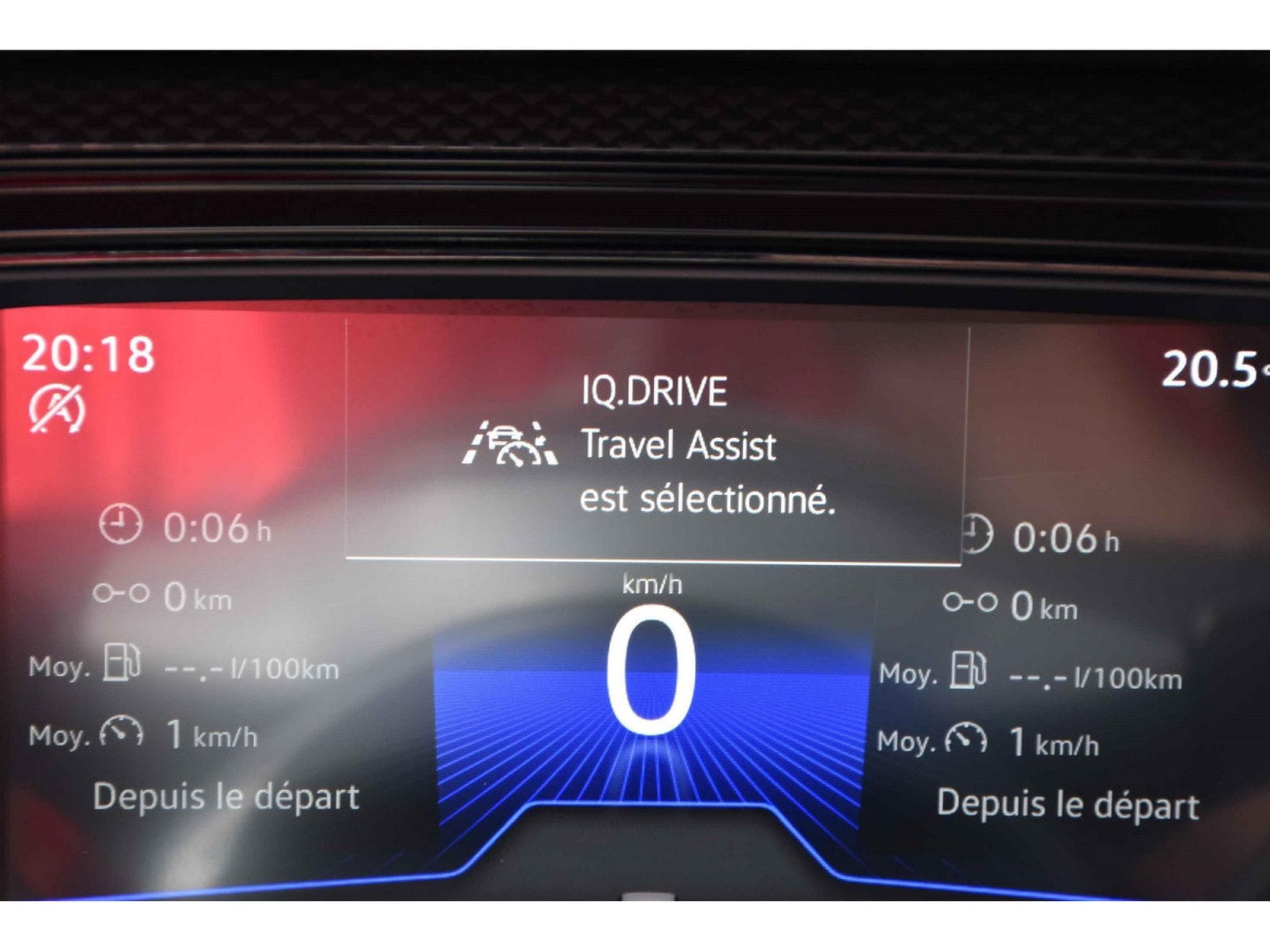 VW Taigo 1.0 TSI Life DSG ACC TRAVEL CAM KEYLESS JA17 1° MAIN (2025) - Photo 16