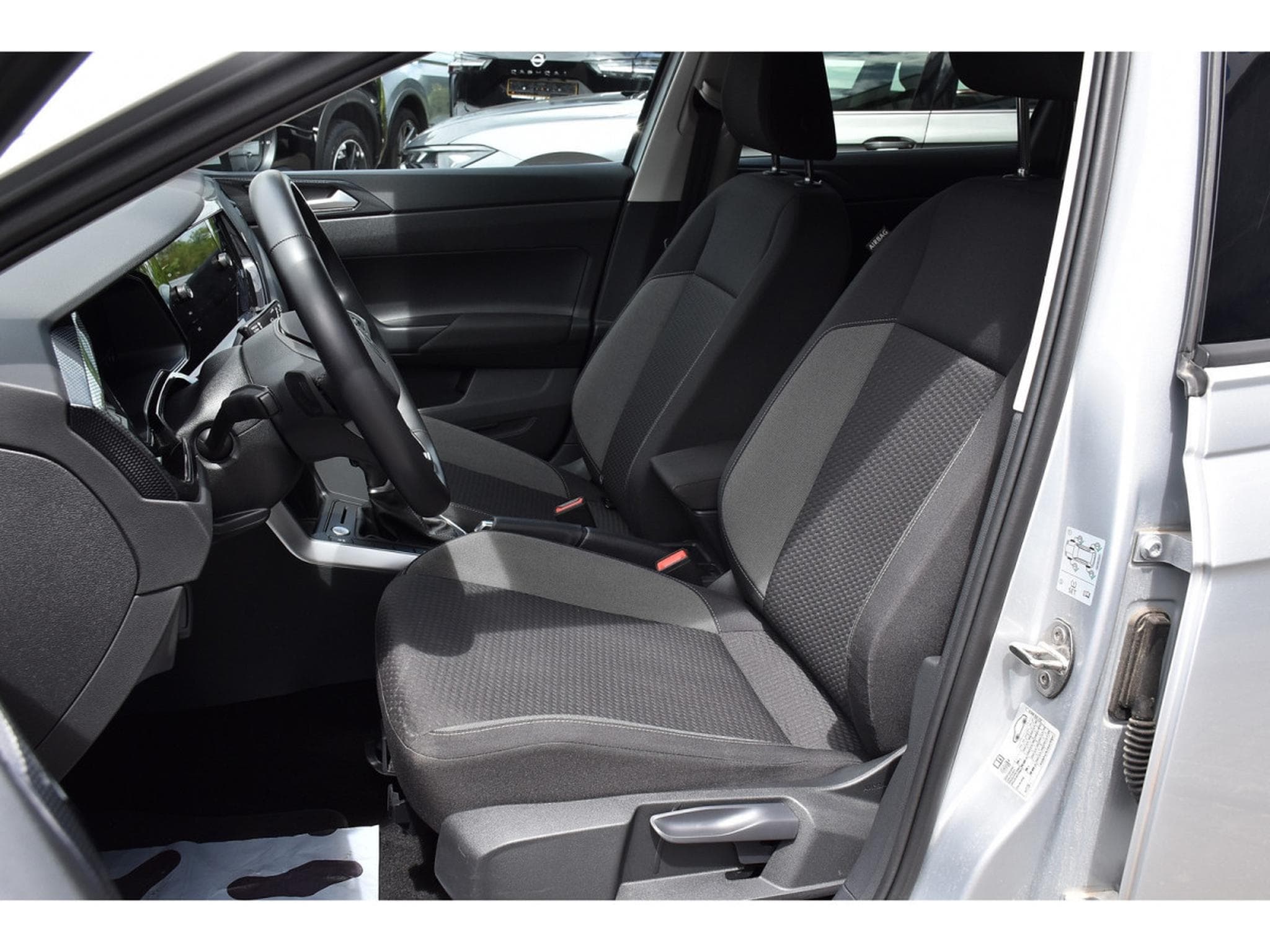 VW Taigo 1.0 TSI Life DSG ACC TRAVEL CAM KEYLESS JA17 1° MAIN (2025) - Photo 6