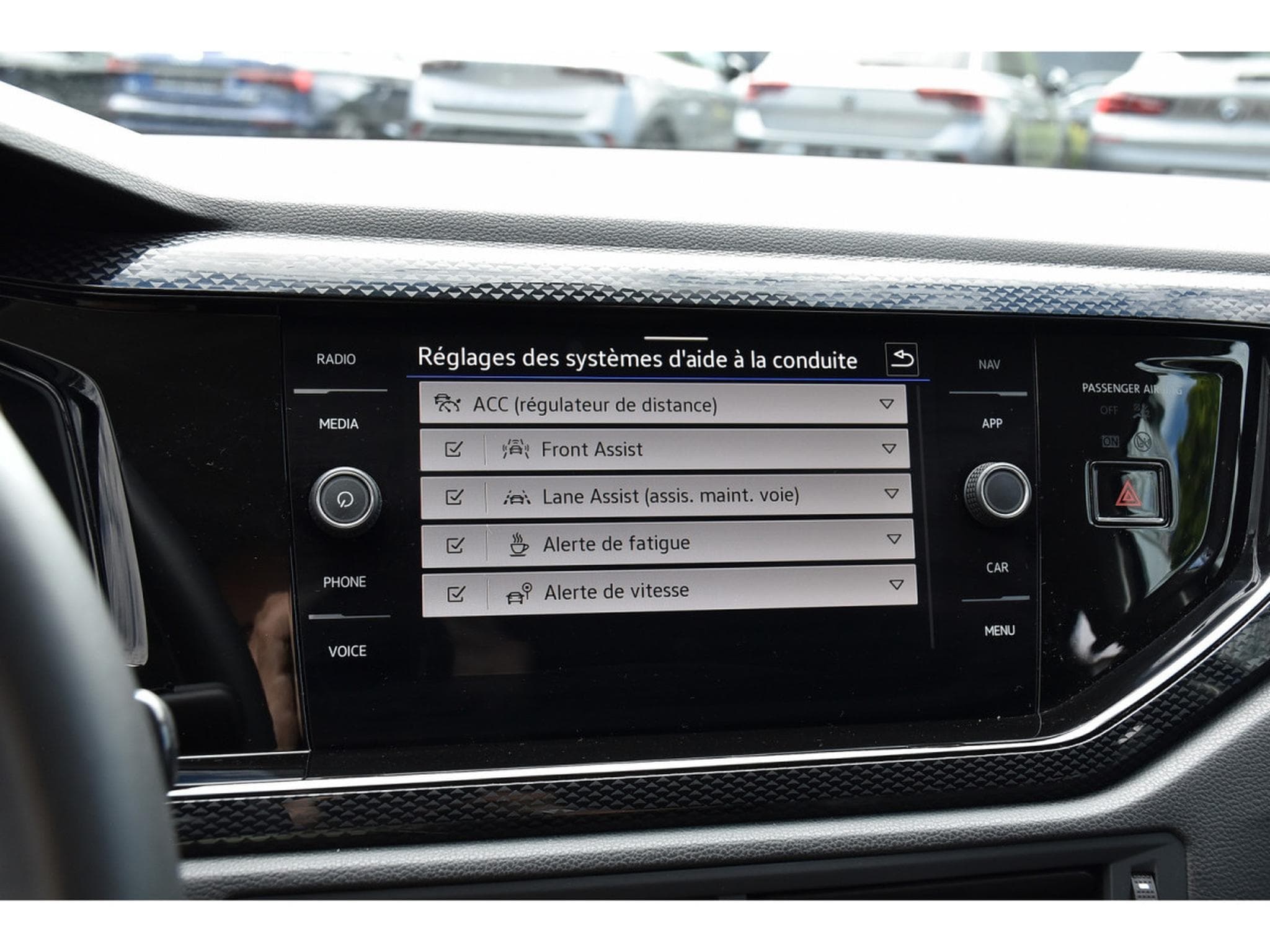 VW Taigo 1.0 TSI Life DSG ACC TRAVEL CAM KEYLESS JA17 1° MAIN (2025) - Photo 12