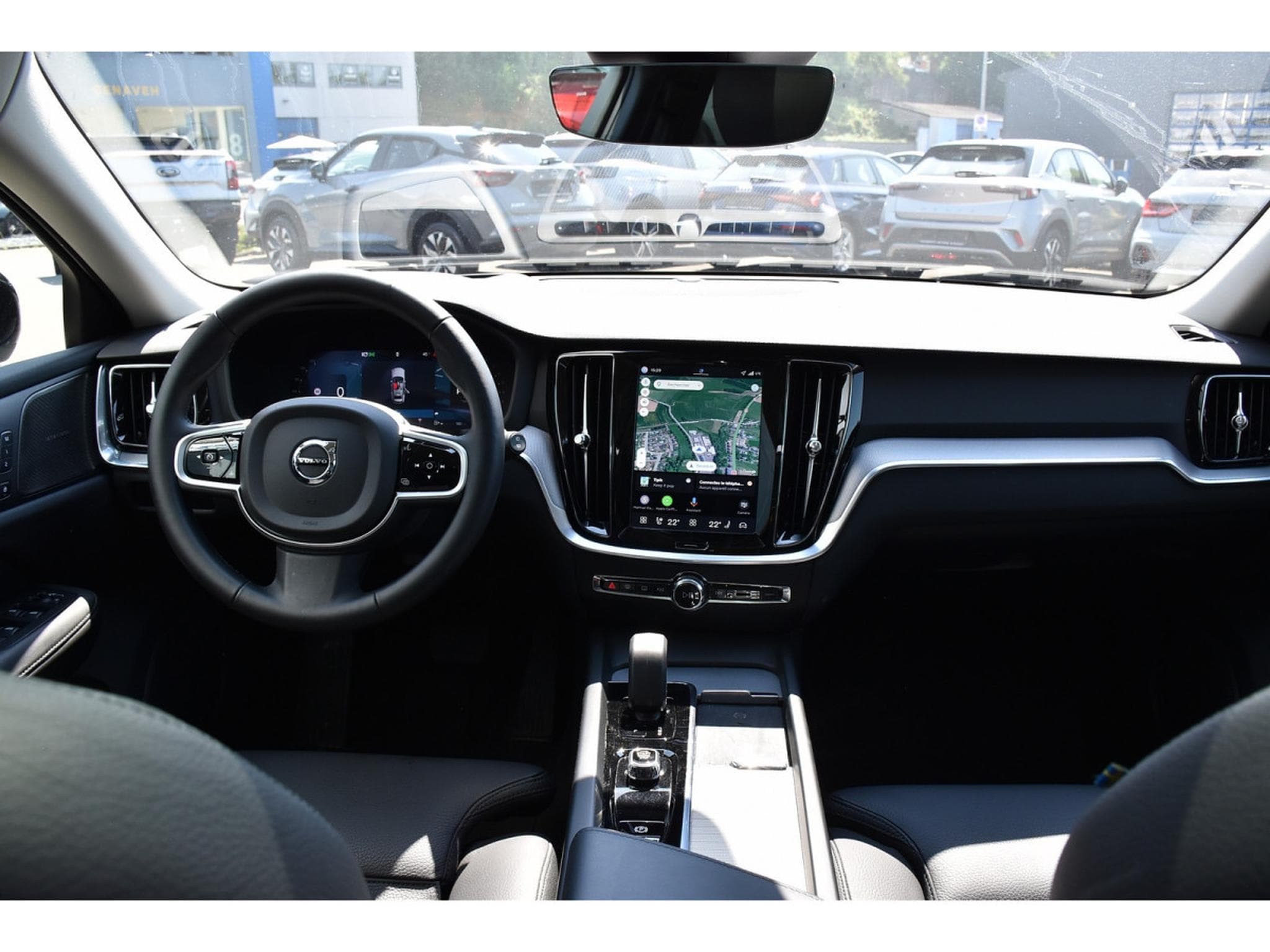 Volvo V60 2.0 B4 Plus Dark Geartronic PANO CUIR MEMO CAM360 HARMAN 1°M (2025) - Photo 10