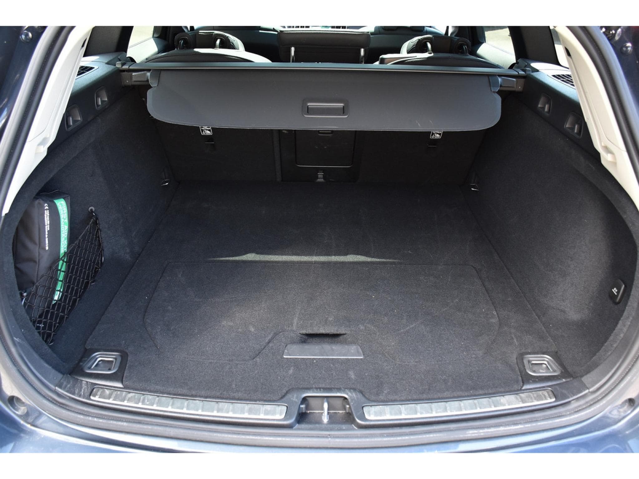 Volvo V60 2.0 B4 Plus Dark Geartronic PANO CUIR MEMO CAM360 HARMAN 1°M (2025) - Photo 24