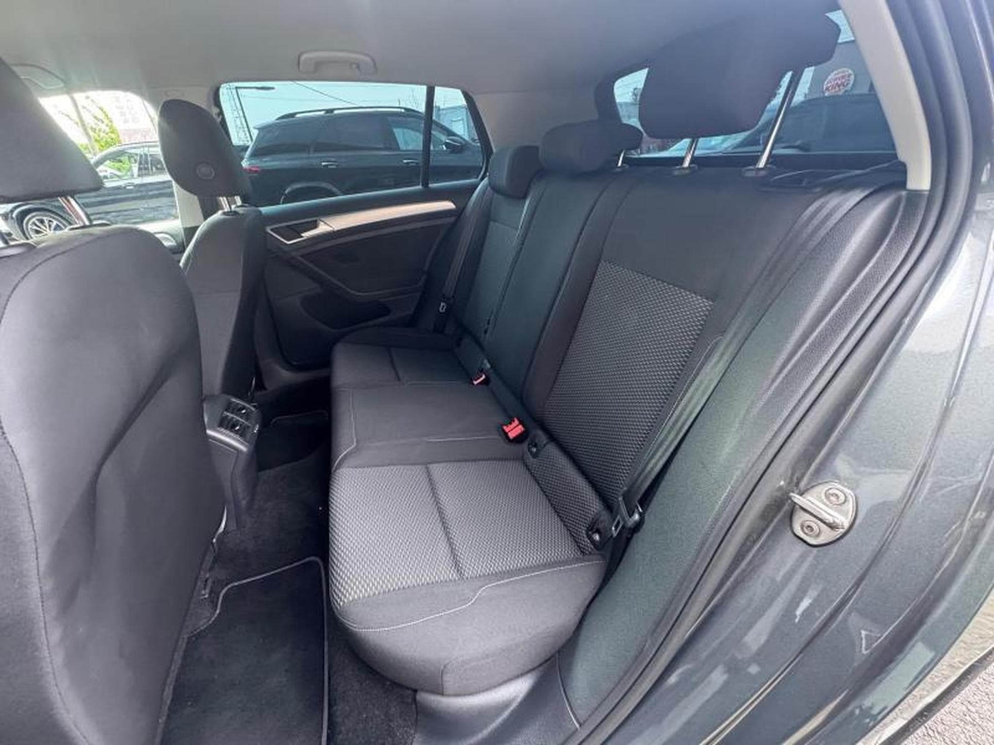 VW Golf VII Trendline (2019) - Photo 9