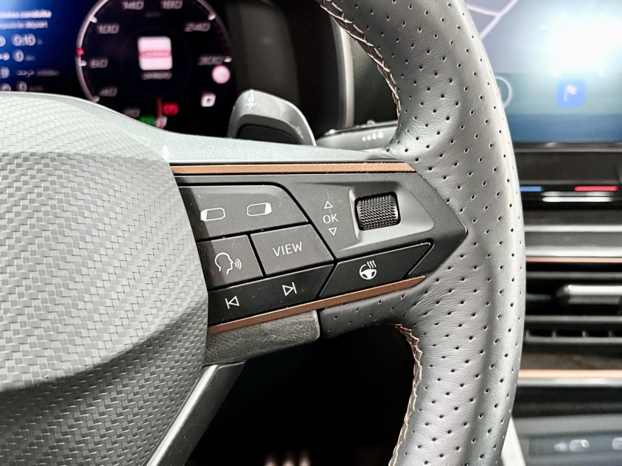 Cupra Leon ST VZ 2.0 TSI 300CV *PANO* *VSS* CAM* *BEATS* (2024) - Photo 8
