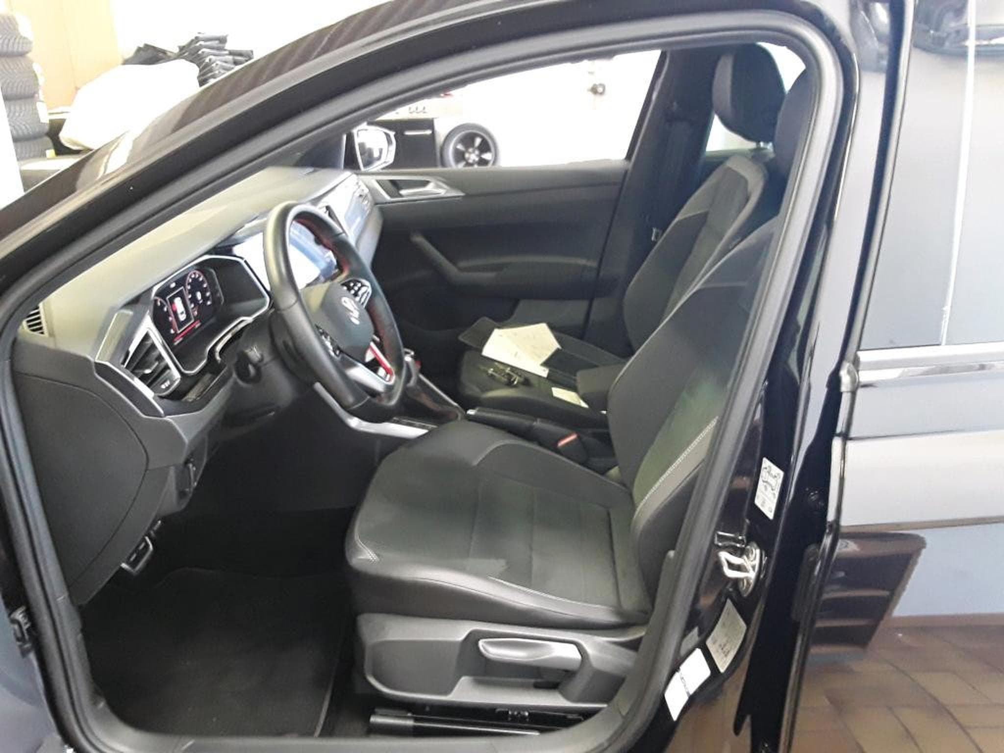VW Polo 2.0 TSI 207 CV DSG7 *VELOURS *BEATS * MATRIX ** CARPLAY** (2023) - Photo 8
