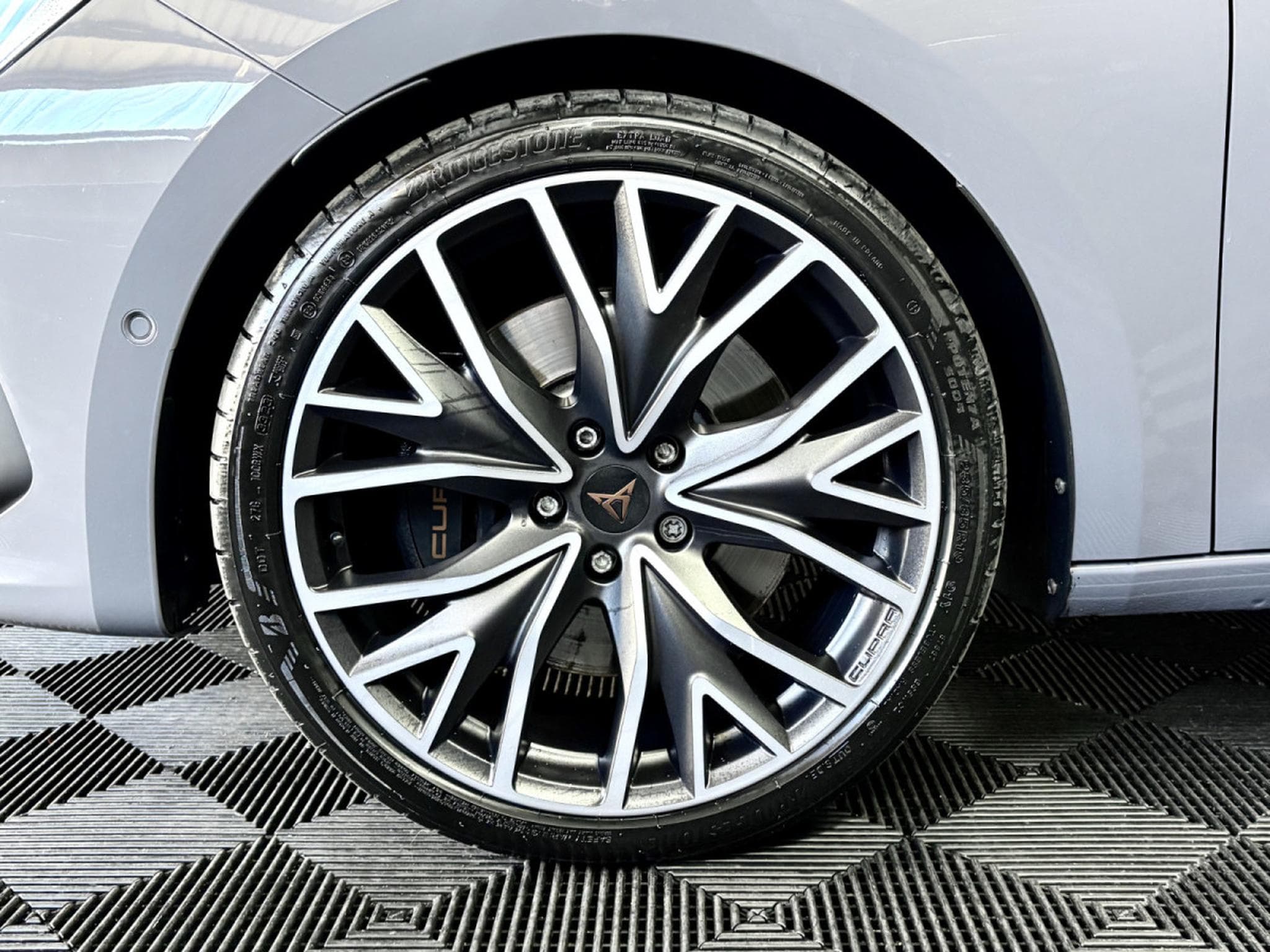 Cupra Leon VZ 2.0 TSI 300CV *CAM* *BEATS* ACC* *19"* (2023) - Photo 14