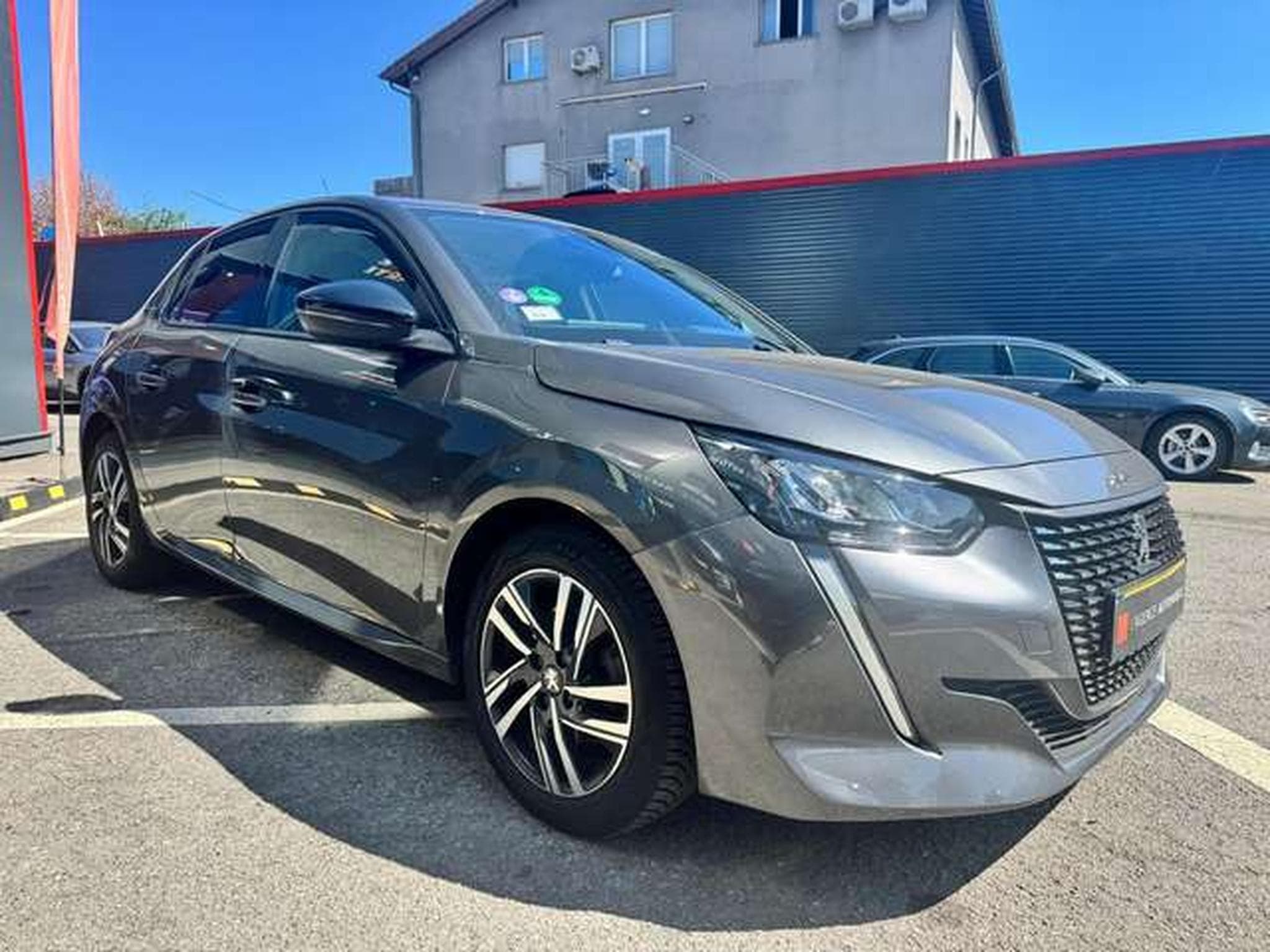 Peugeot 208 208 Allure Pack // jusqu'à 36mois de garantie (2023) - Photo 4