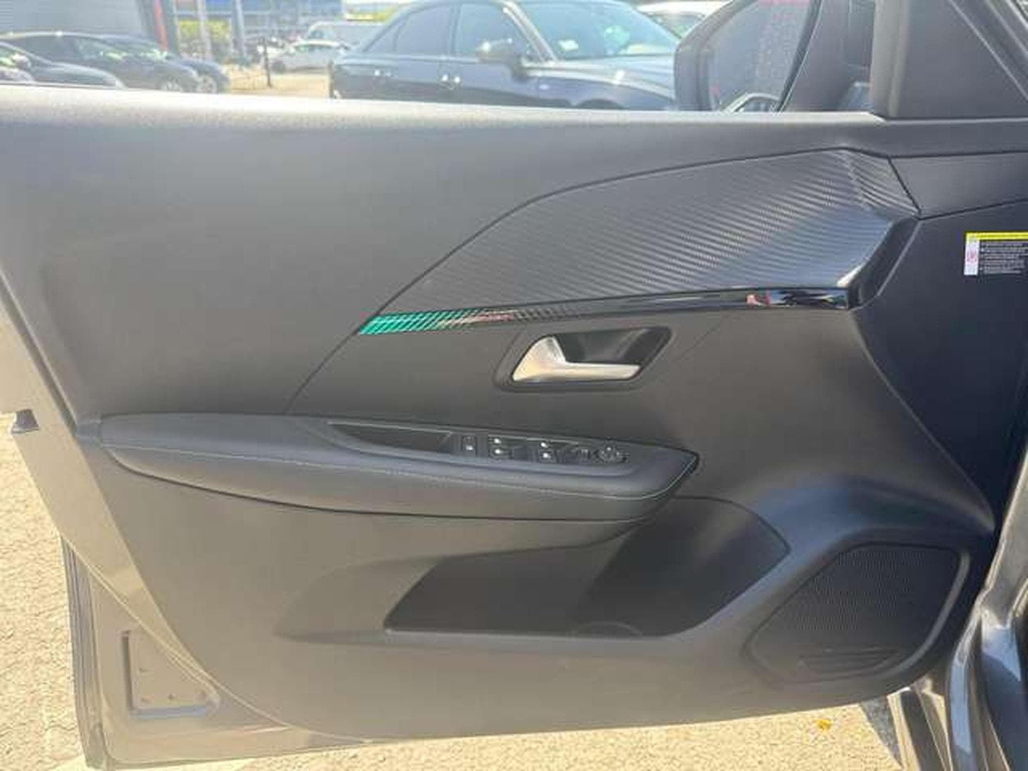 Peugeot 208 208 Allure Pack // jusqu'à 36mois de garantie (2023) - Photo 8