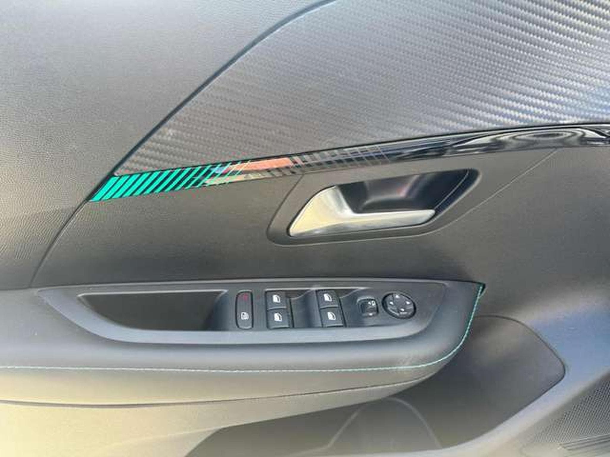 Peugeot 208 208 Allure Pack // jusqu'à 36mois de garantie (2023) - Photo 9