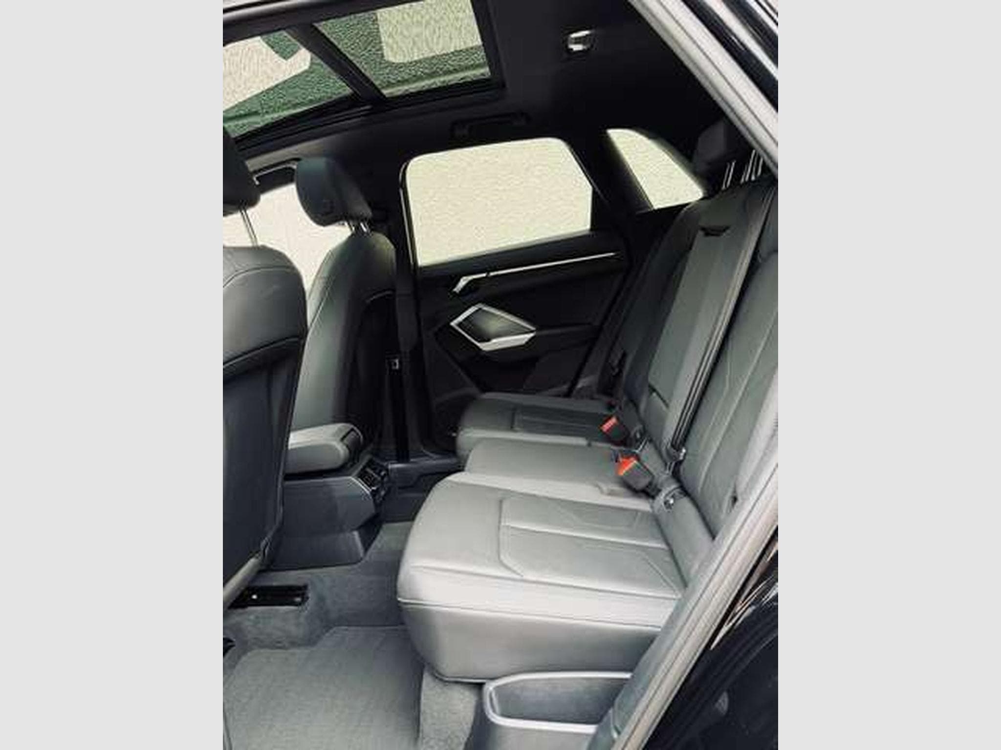 Audi Q3 Q3 35 TDi Business // 12 Mois De Garantie✅✅✅ (2019) - Photo 12