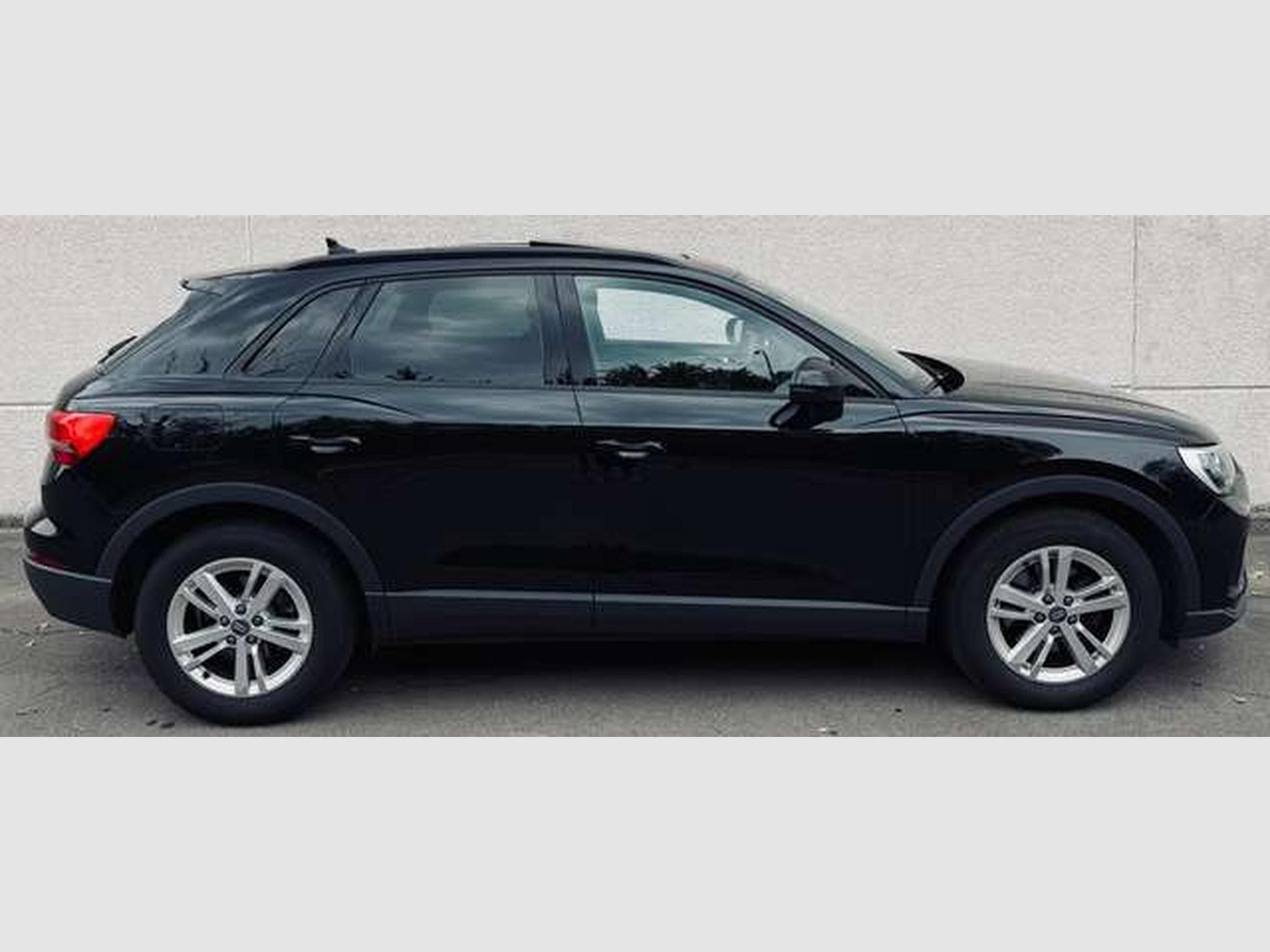 Audi Q3 Q3 35 TDi Business // 12 Mois De Garantie✅✅✅ (2019) - Photo 4