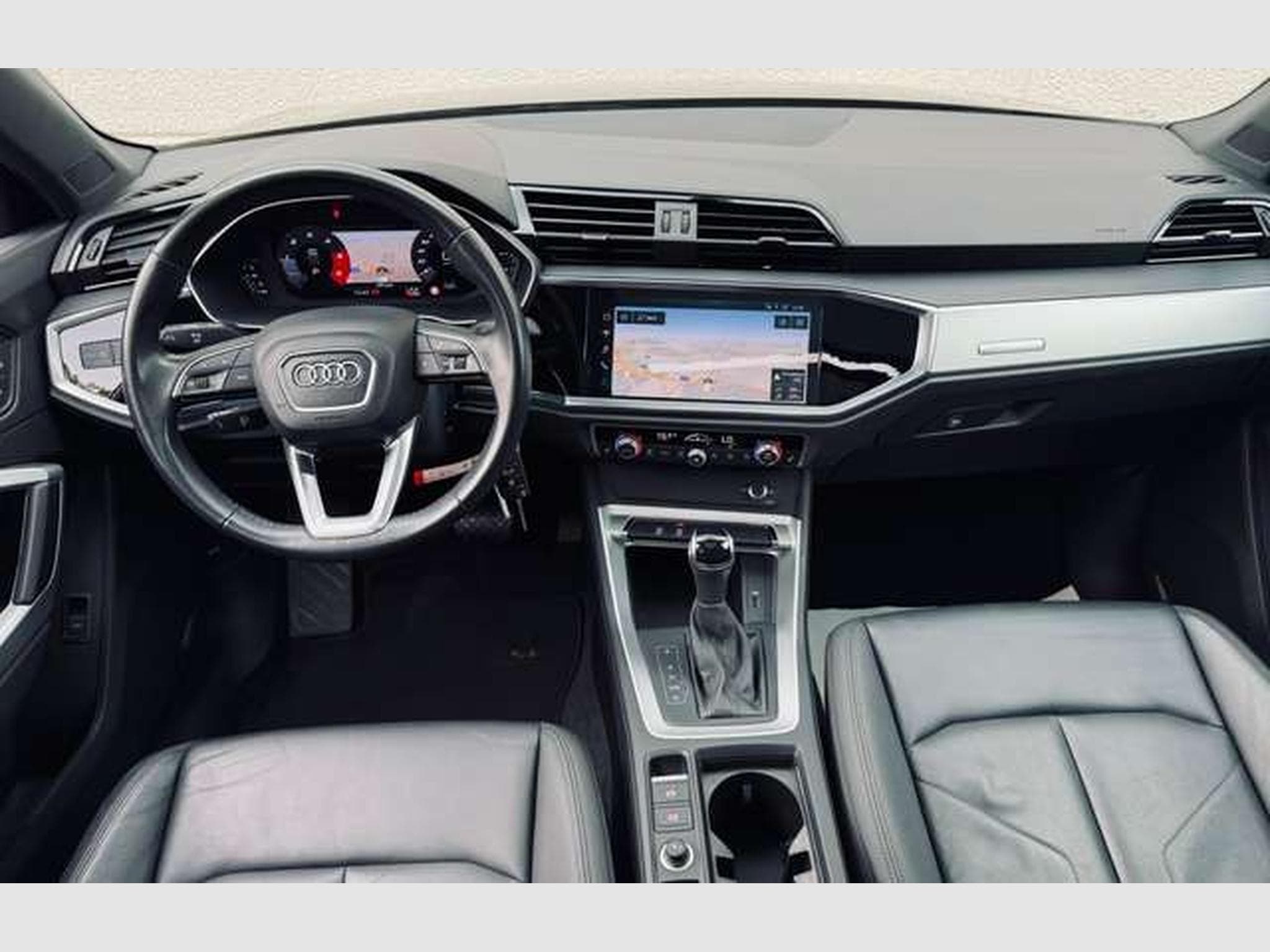 Audi Q3 Q3 35 TDi Business // 12 Mois De Garantie✅✅✅ (2019) - Photo 9