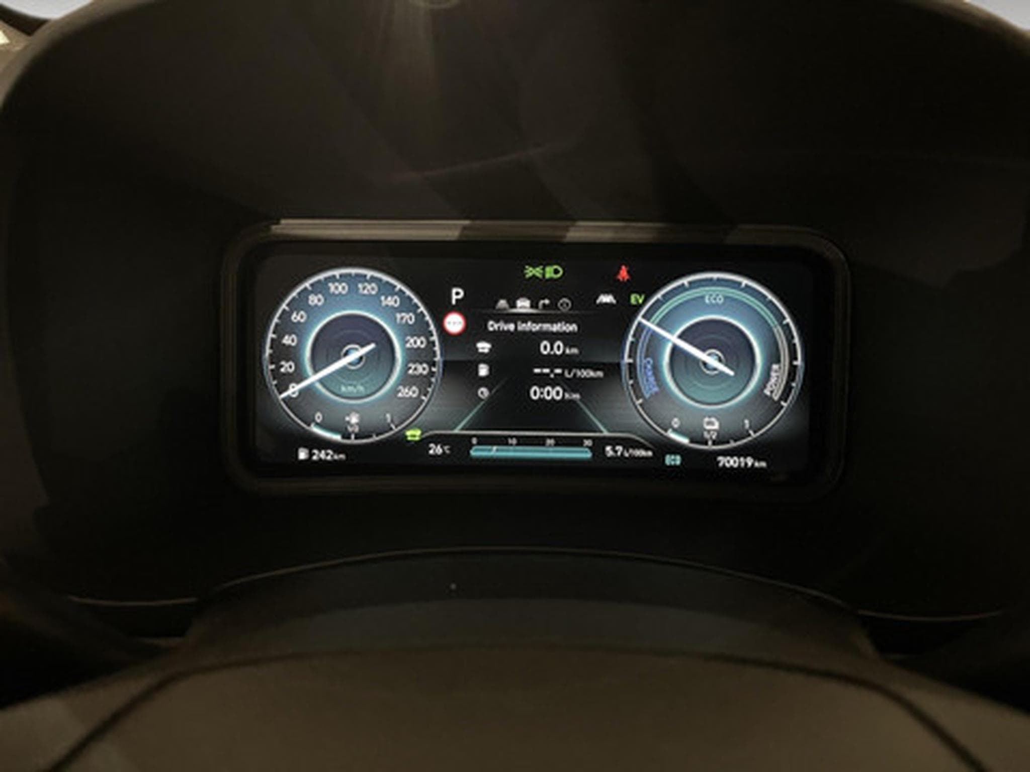 Hyundai Kona 1.6 GDi Hybrid Shine 6-DCT (2023) - Photo 2