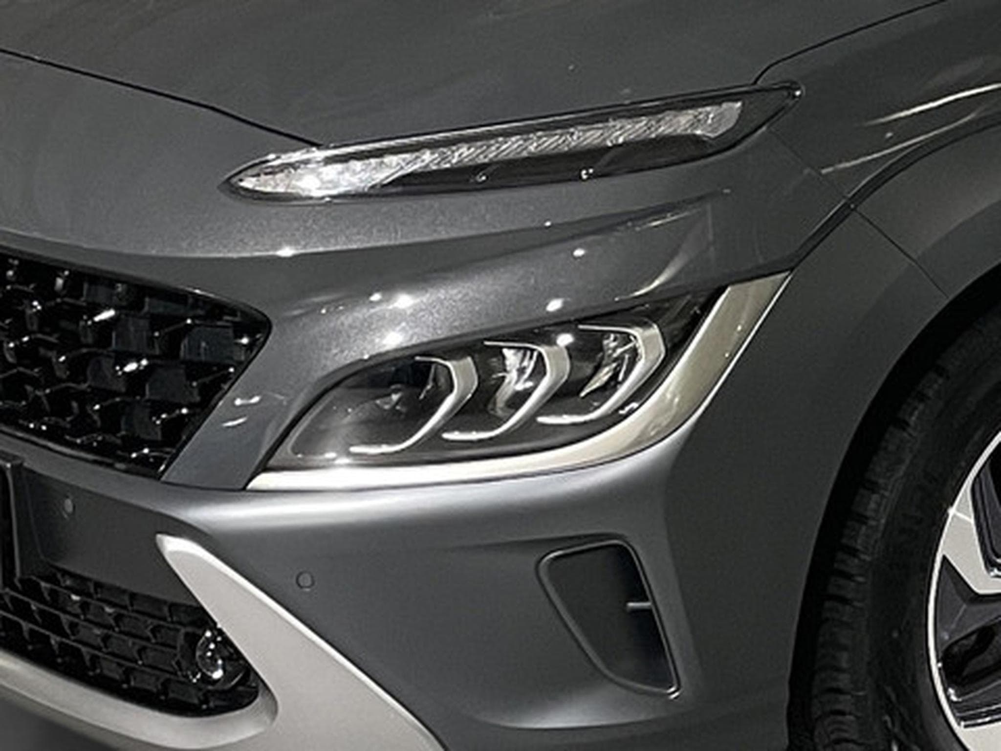 Hyundai Kona 1.6 GDi Hybrid Shine 6-DCT (2023) - Photo 21