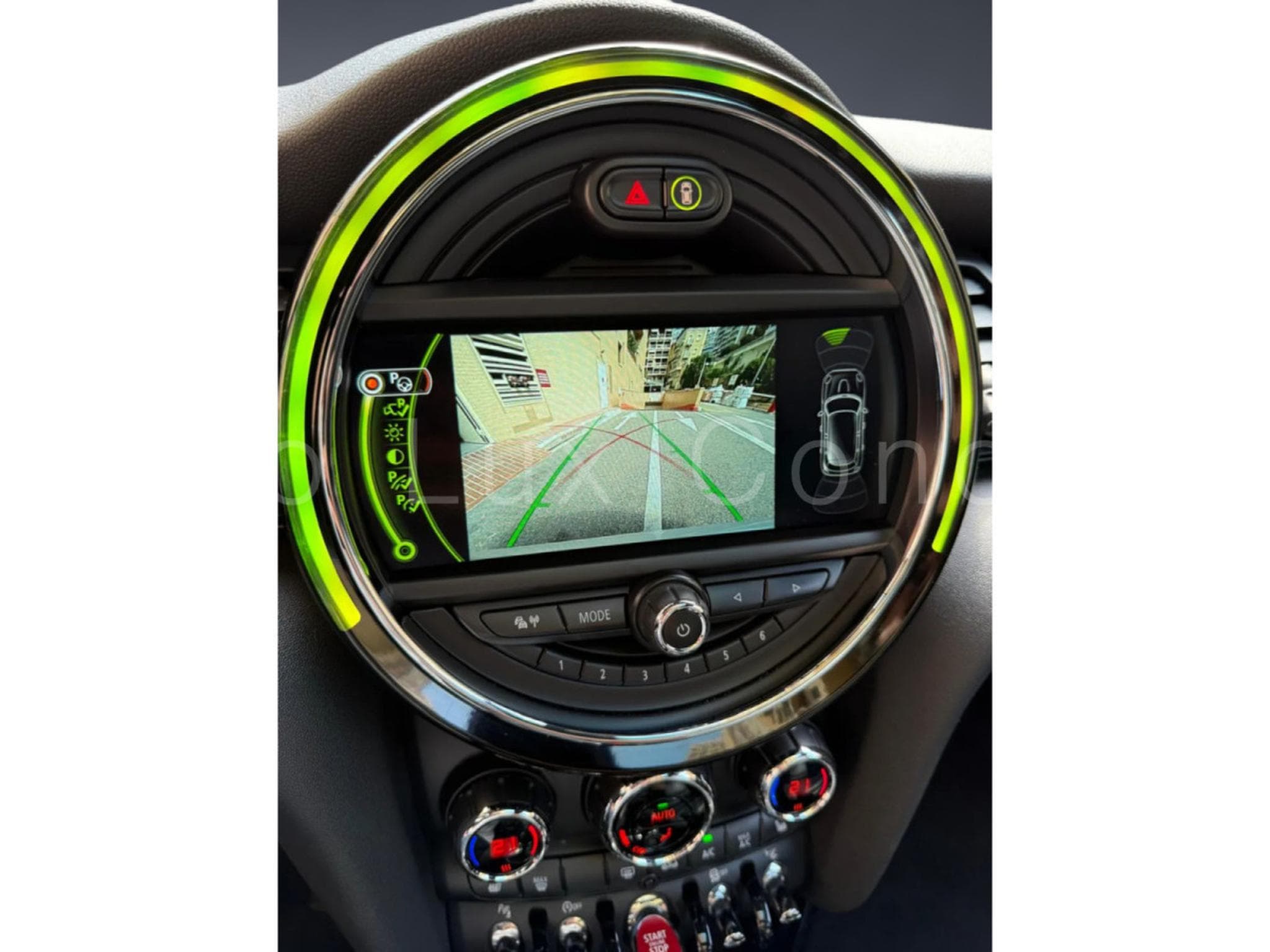 Mini Cooper S 5 portes (2016) - Photo 19