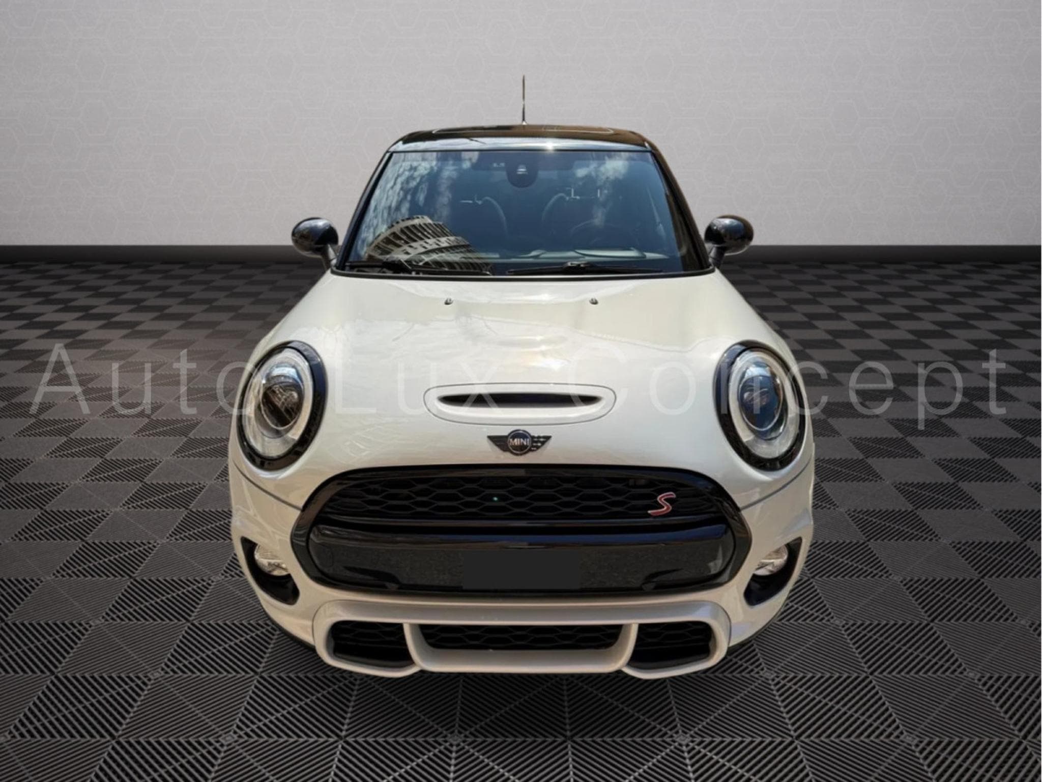 Mini Cooper S 5 portes (2016) - Photo 2
