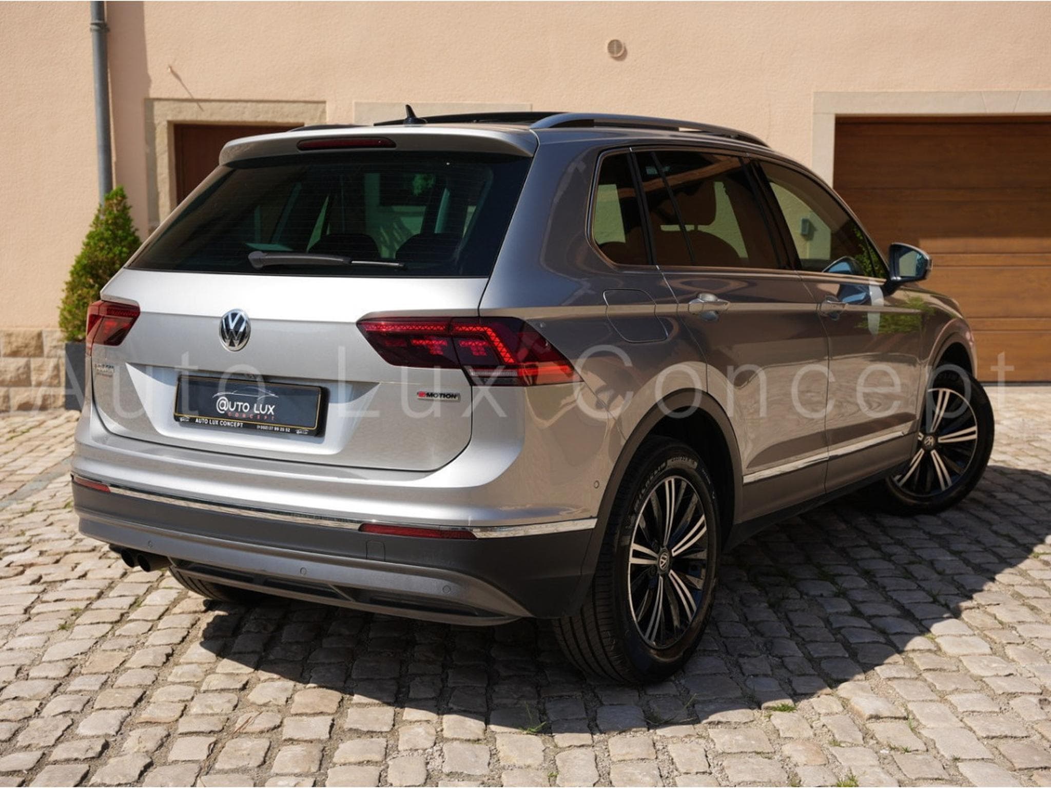 VW Tiguan 2.0 TSI 180 Carat Exclusive 4Motion DSG7 (2018) - Photo 3