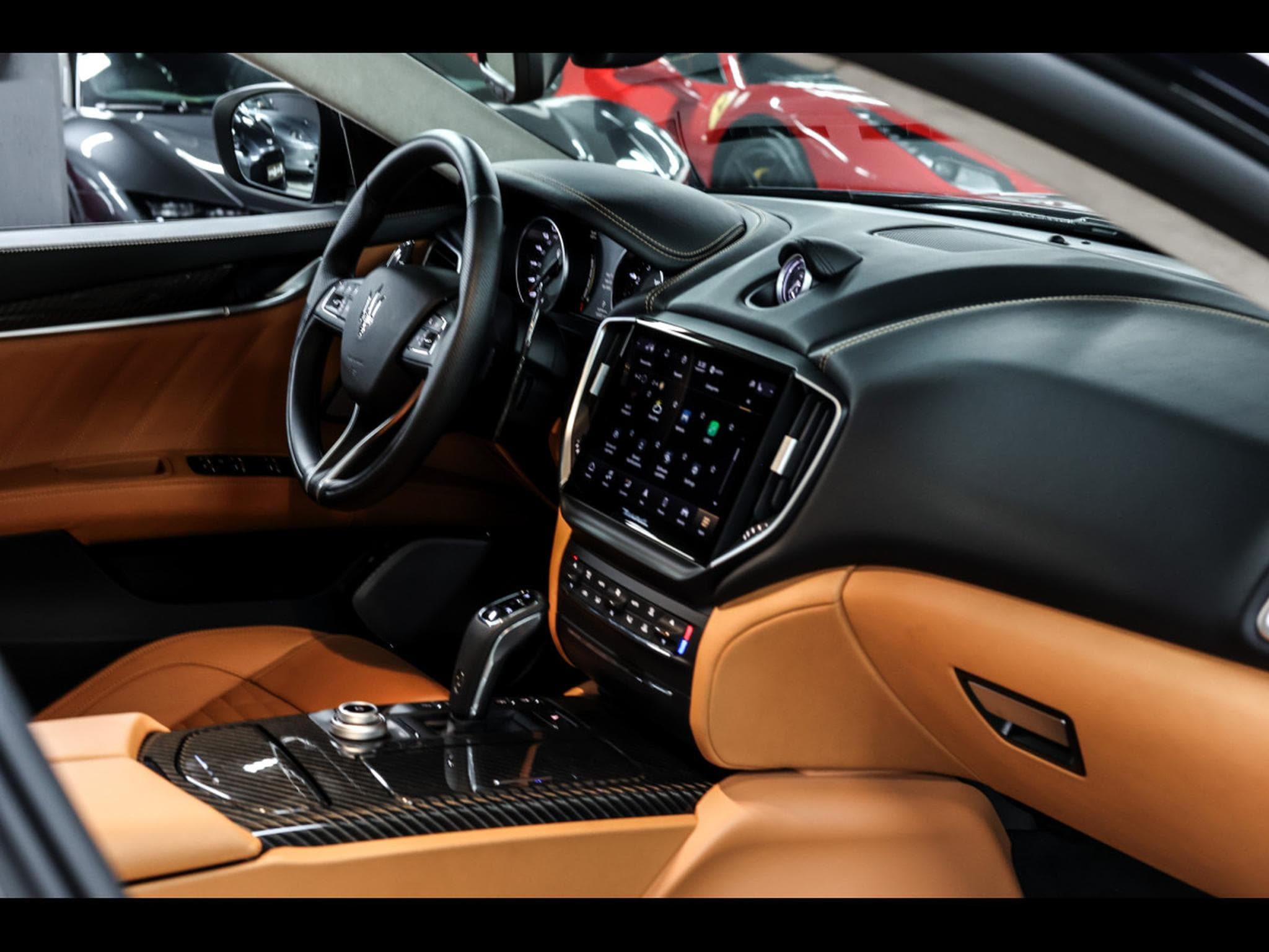Maserati Ghibli TROFEO 3.8 V8 RWD (580 CH) – CARBON PACK INT / EXT (2023) - Photo 15